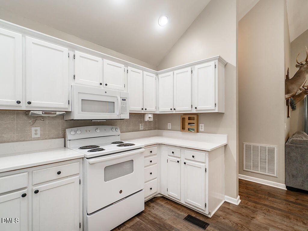8553 Black Walnut Court Property Photo 19