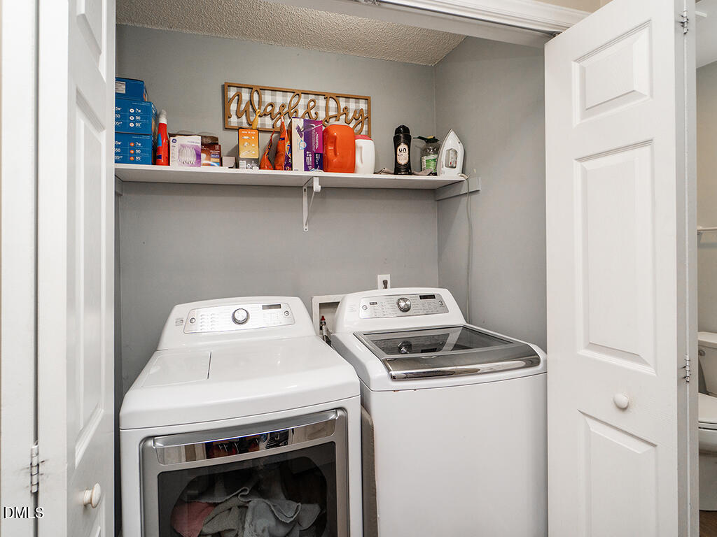 8553 Black Walnut Court Property Photo 24
