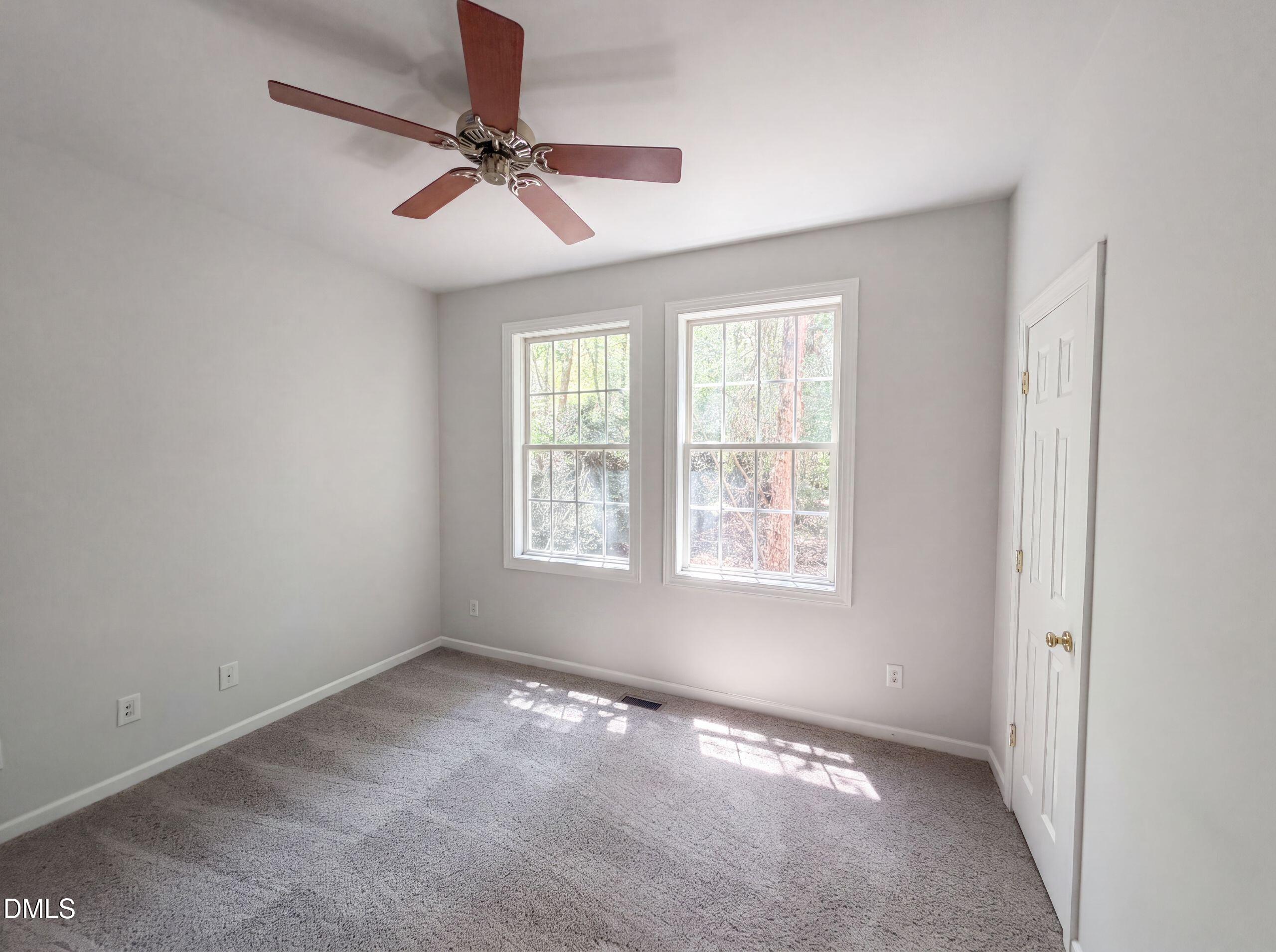 1487 Big Leaf Loop Property Photo 4