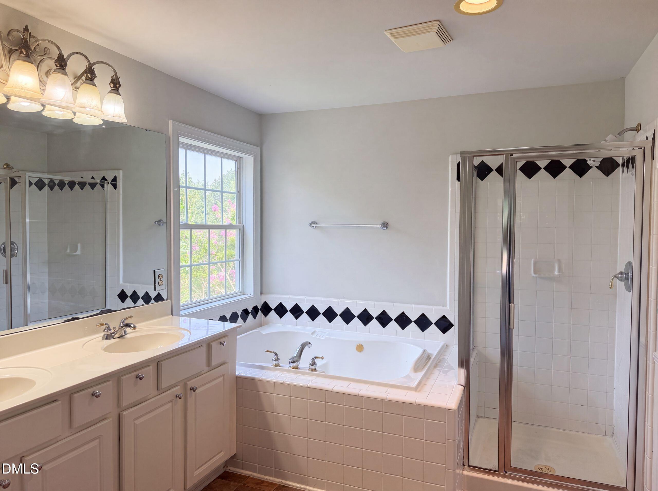 1487 Big Leaf Loop Property Photo 16