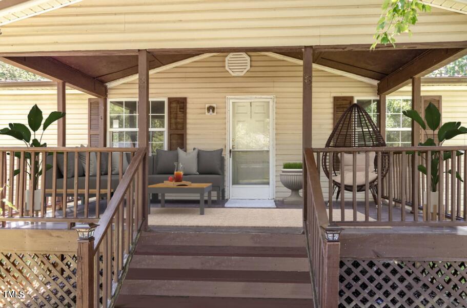 548 Riddle Avenue Property Photo 8