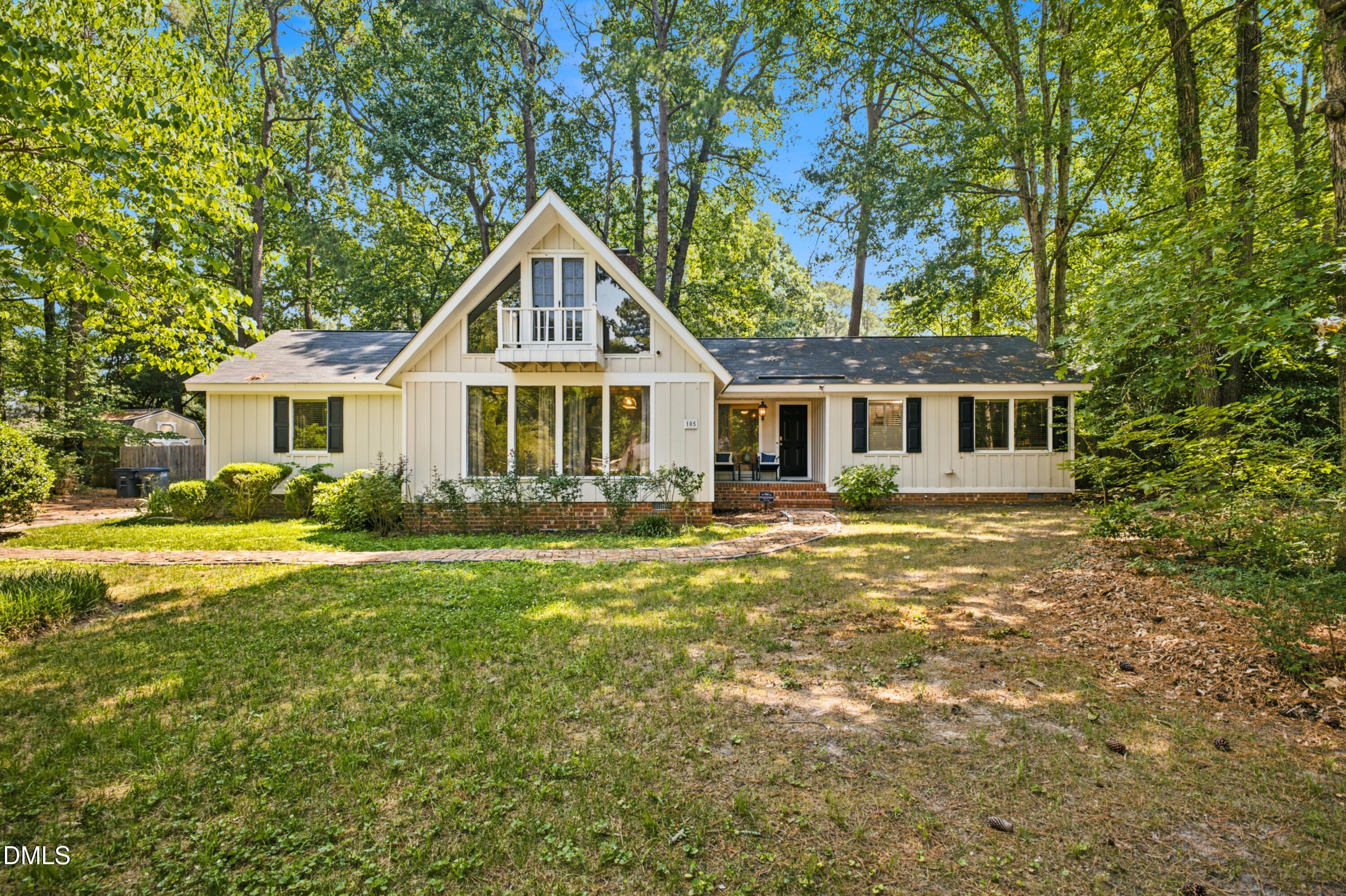 105 Litchfield Court Property Photo 1