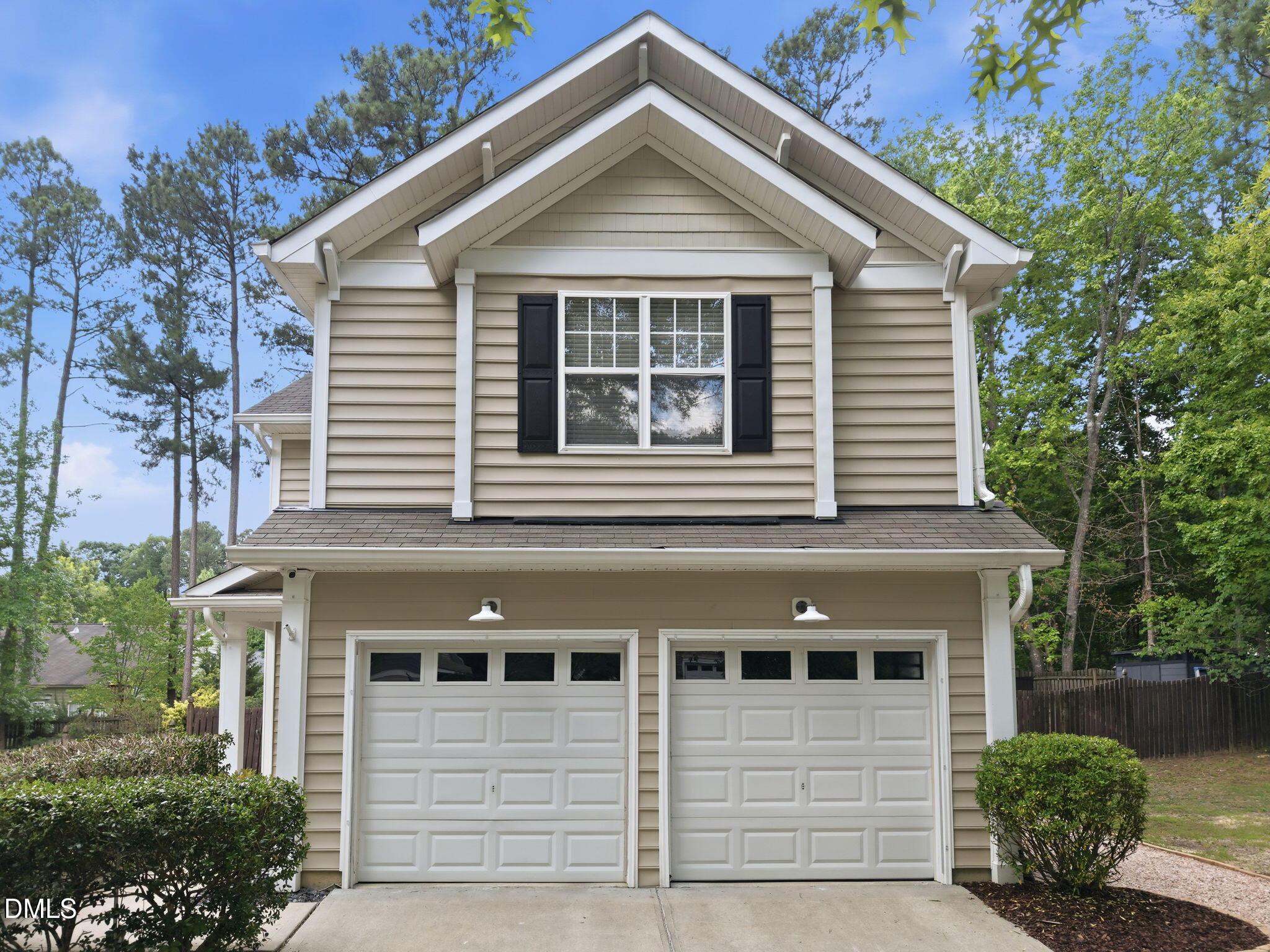 3308 Silver Star Drive Property Photo 2