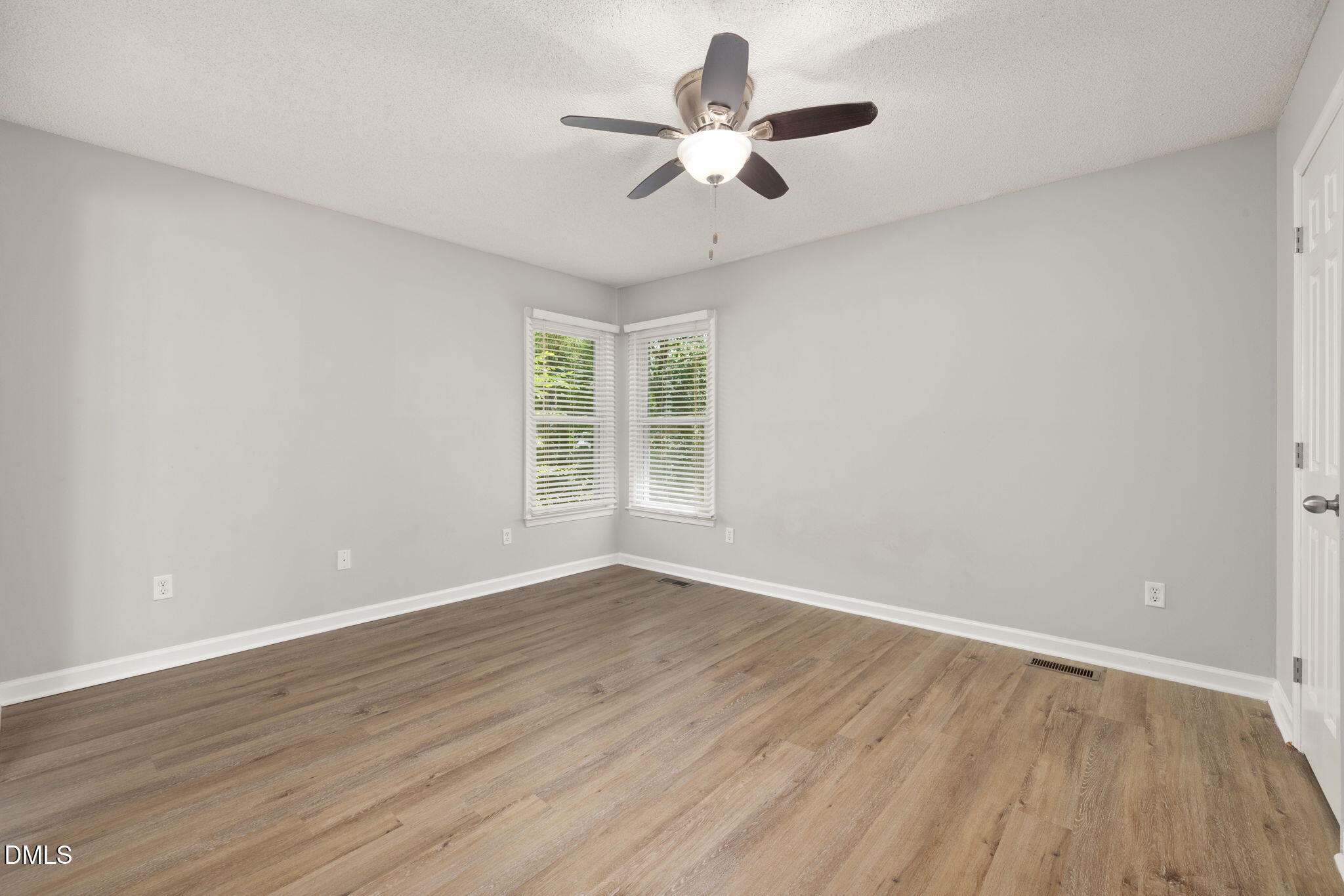 4340 Bona Court Property Photo 24