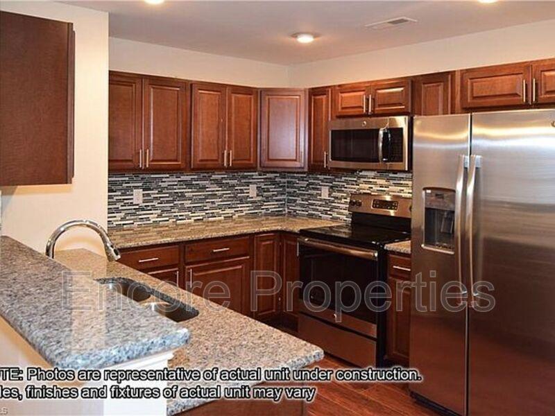 2608 Pennoak Way H Property Photo 3