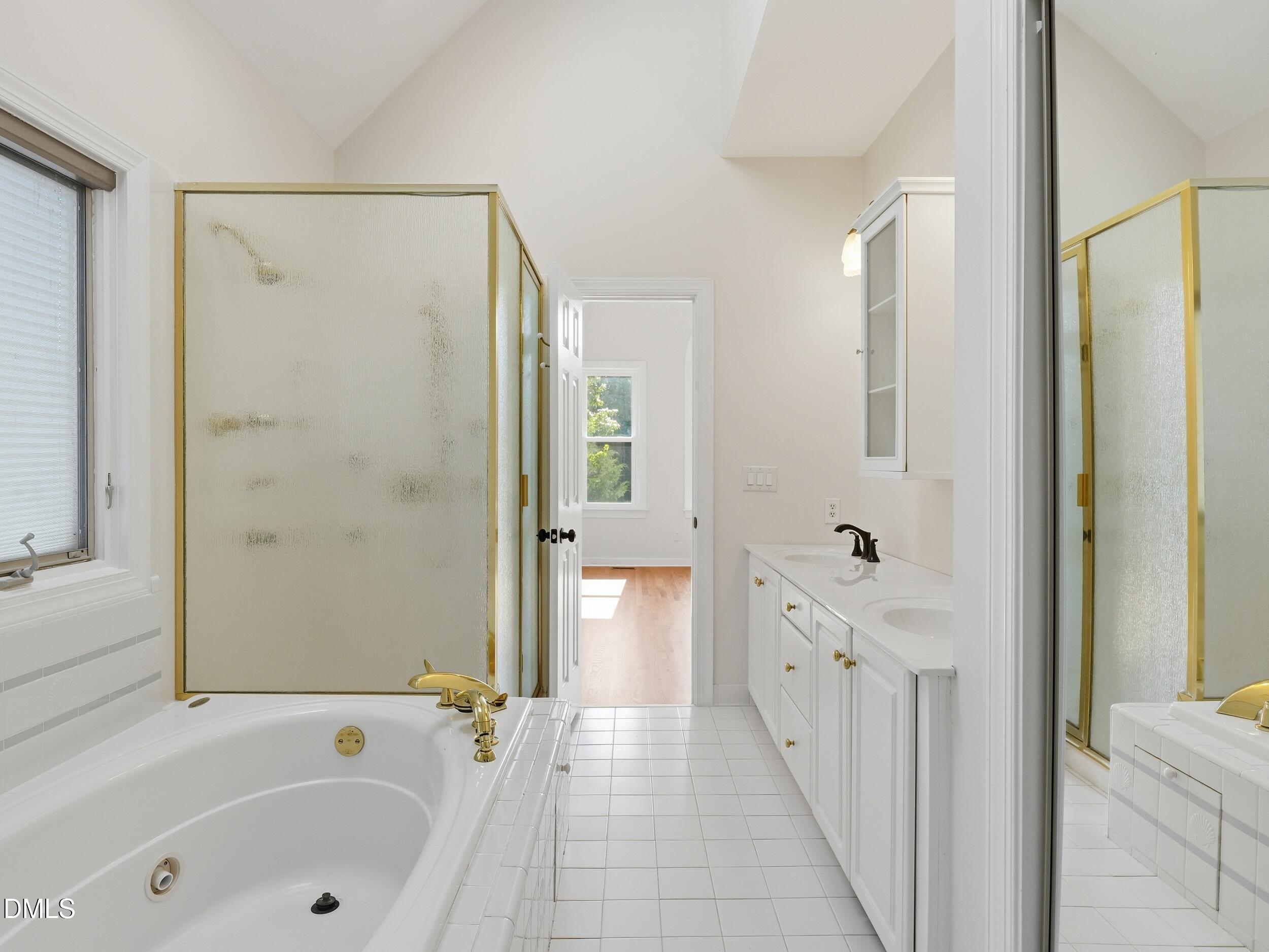 111 Windrock Lane Property Photo 17