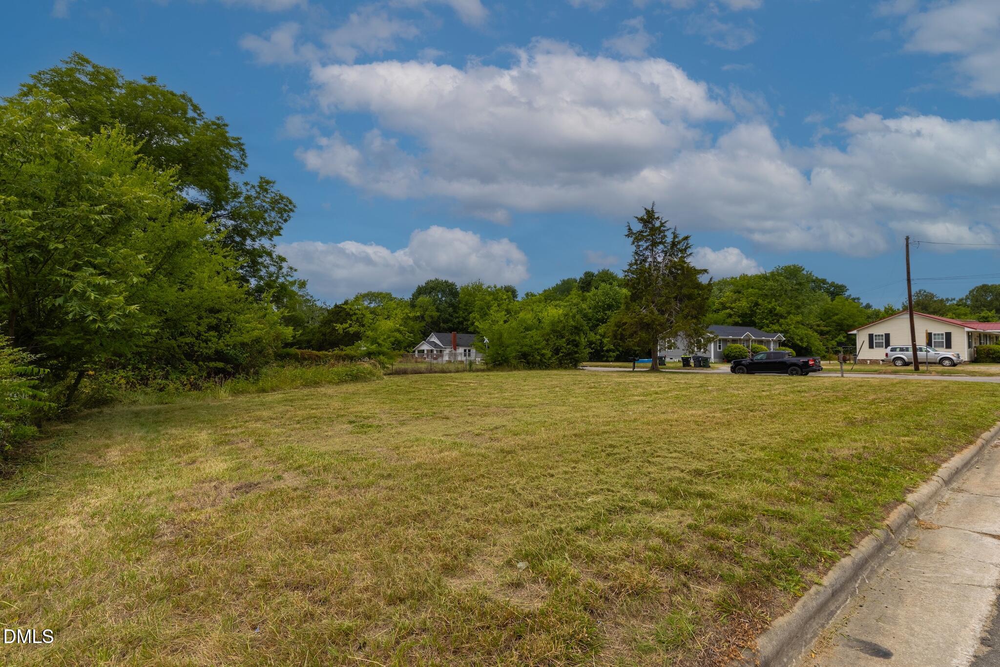 613 Broad Street Property Photo 3