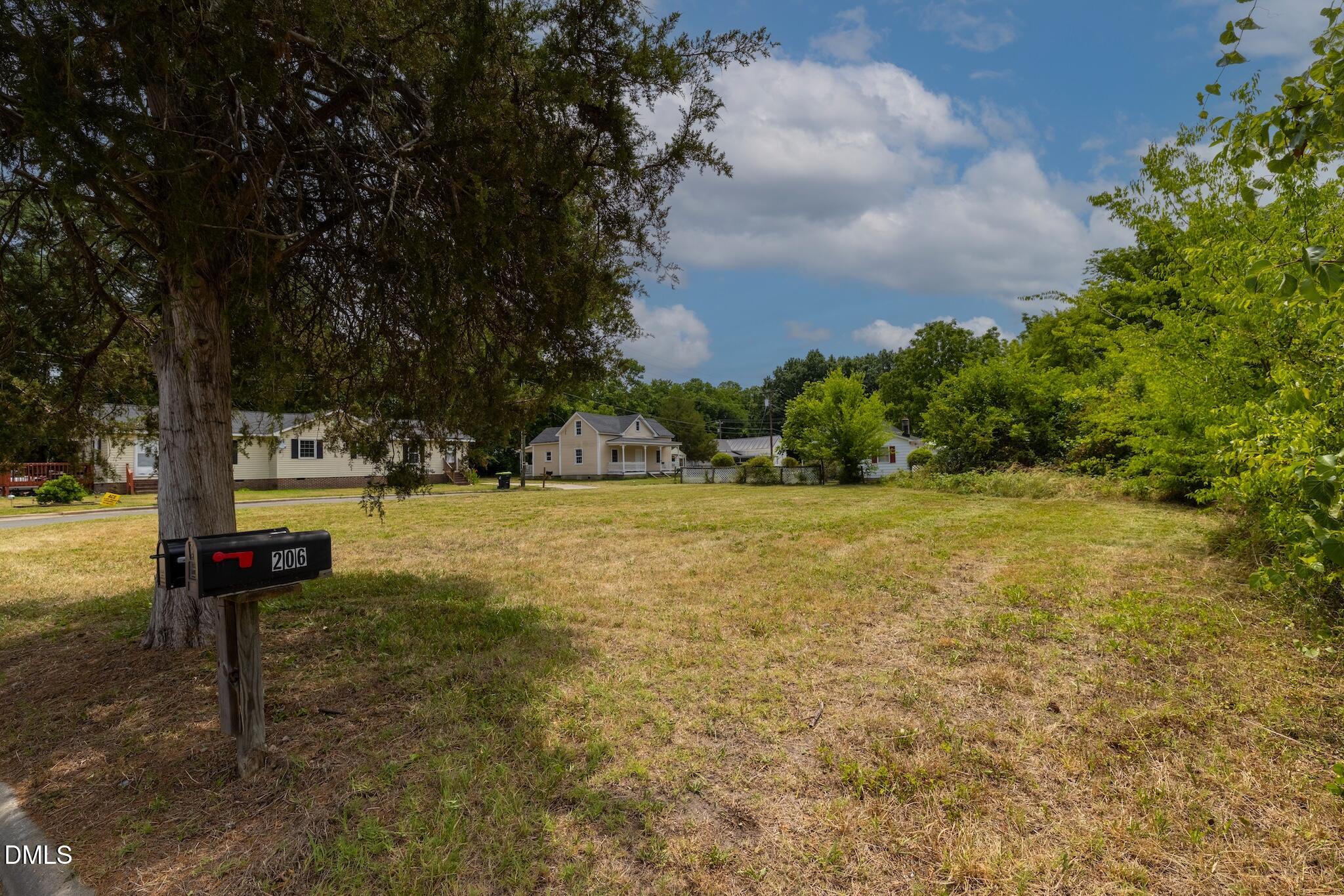 613 Broad Street Property Photo 6