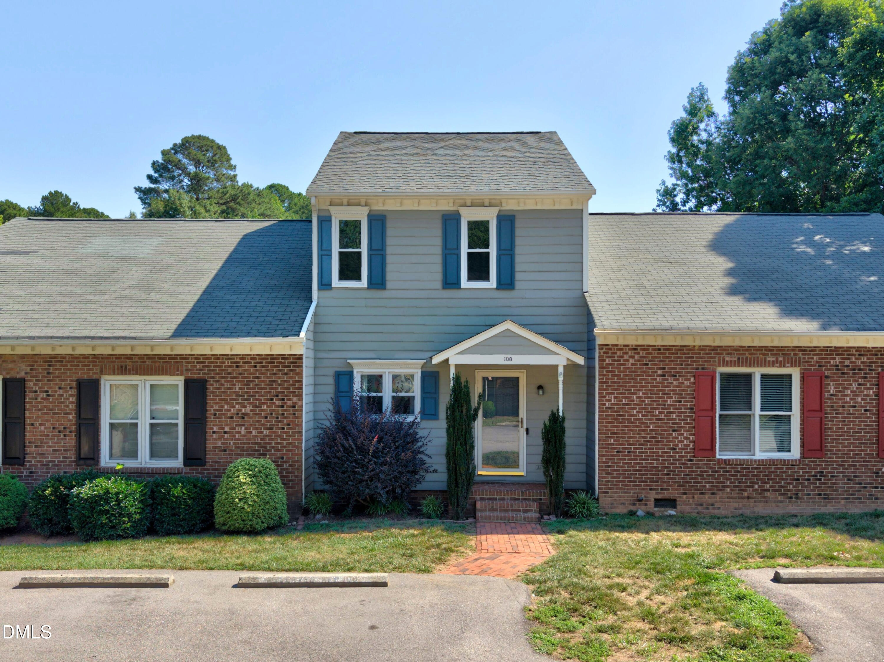 108 Granby Court Property Photo 1