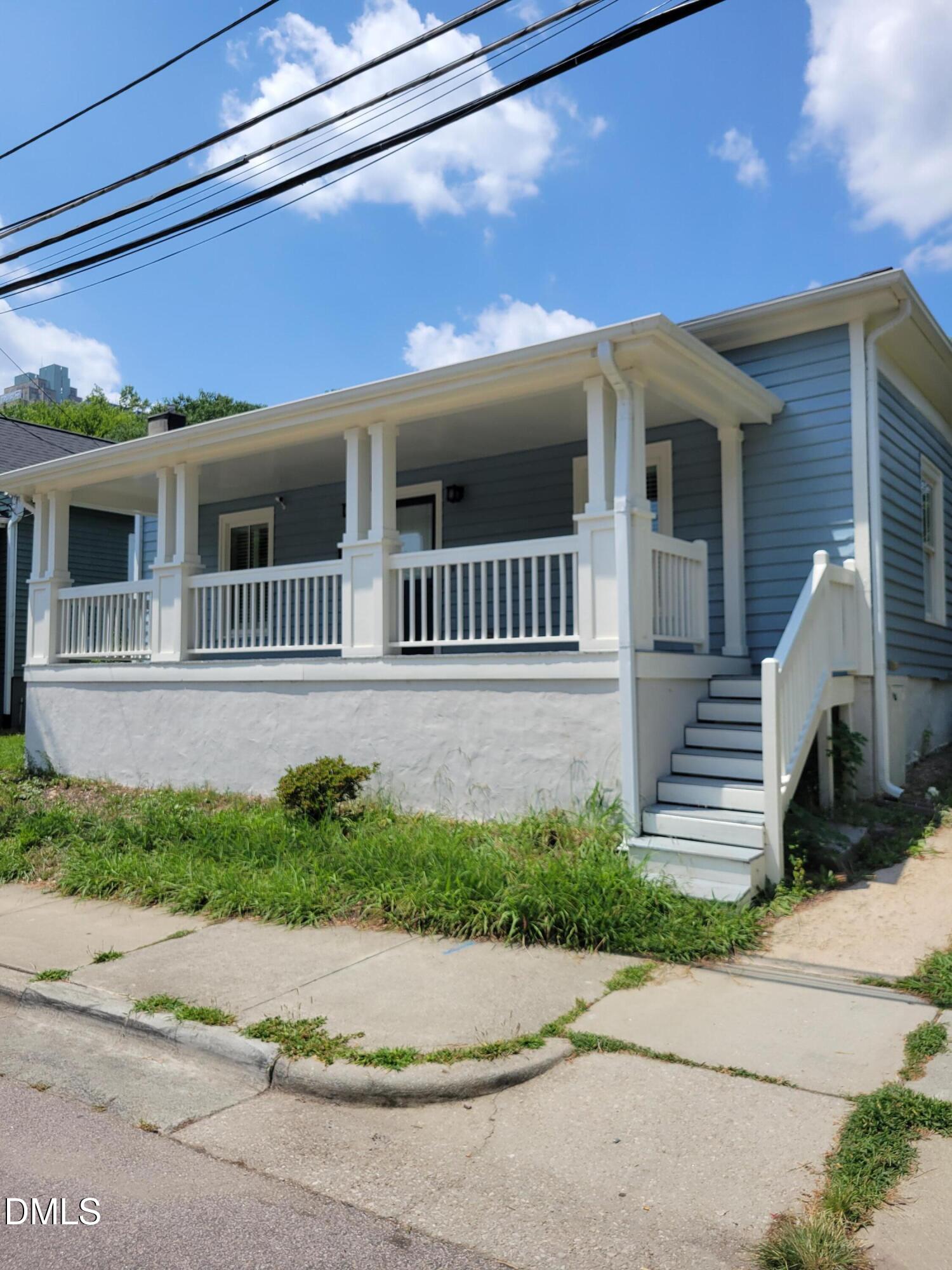 219 E South Street Property Photo 1