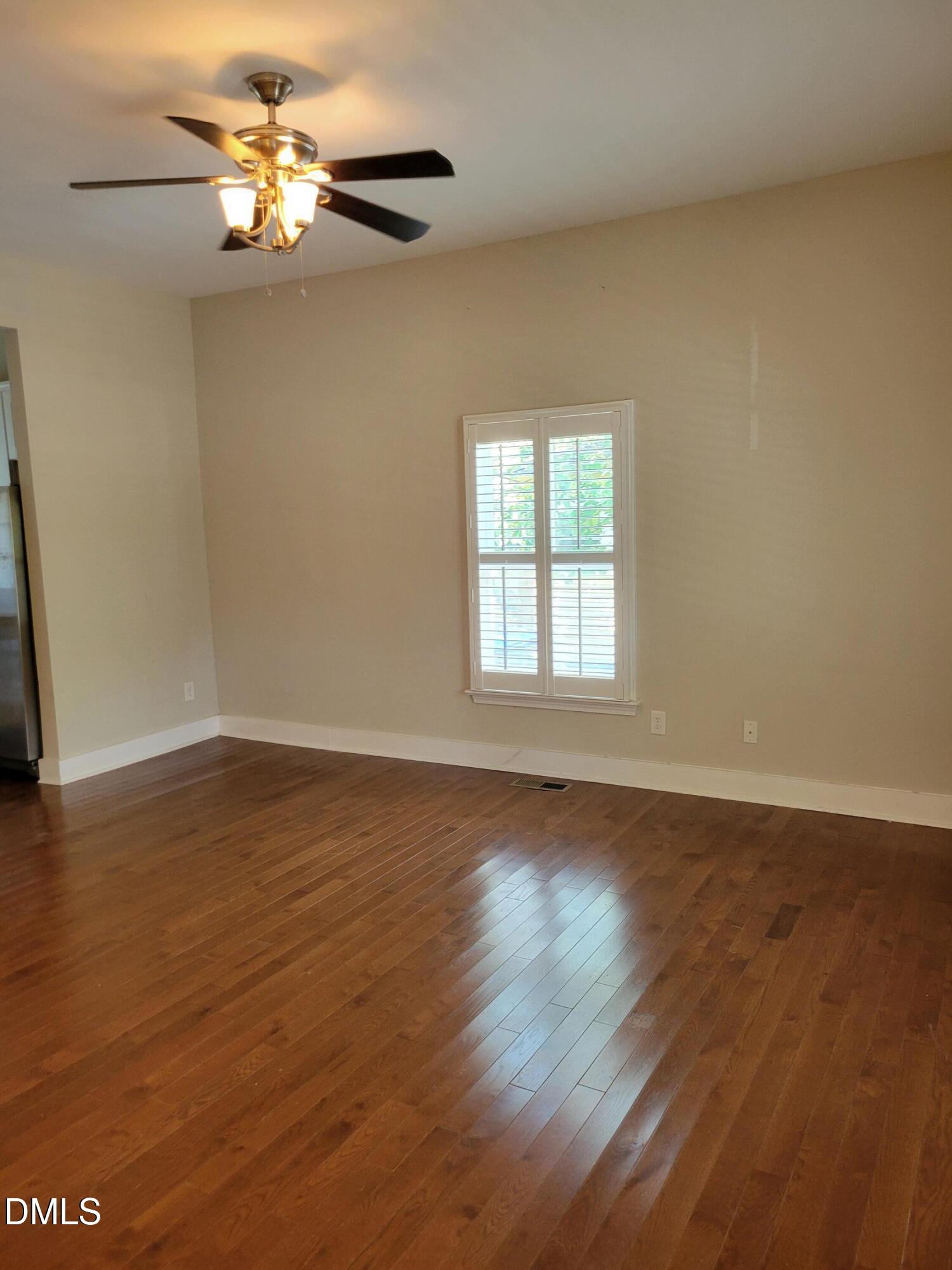 219 E South Street Property Photo 7