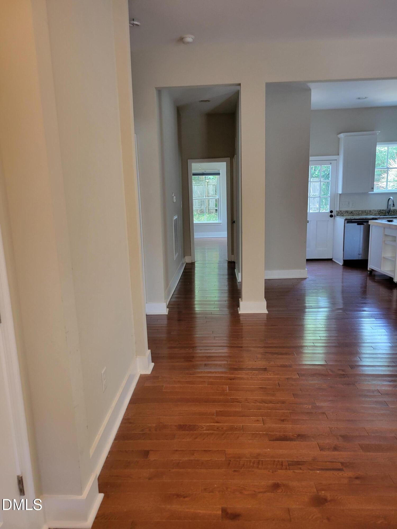 219 E South Street Property Photo 8