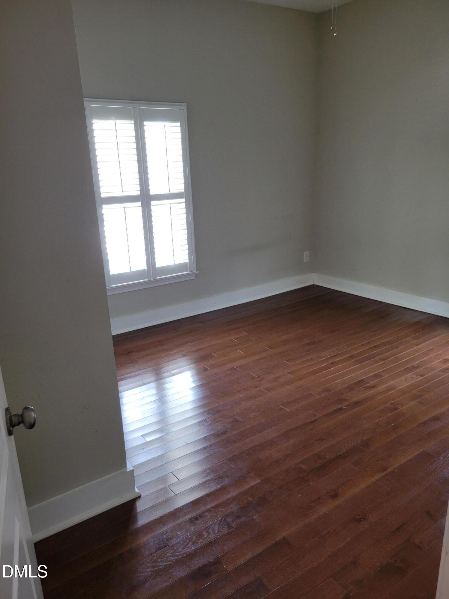 219 E South Street Property Photo 9