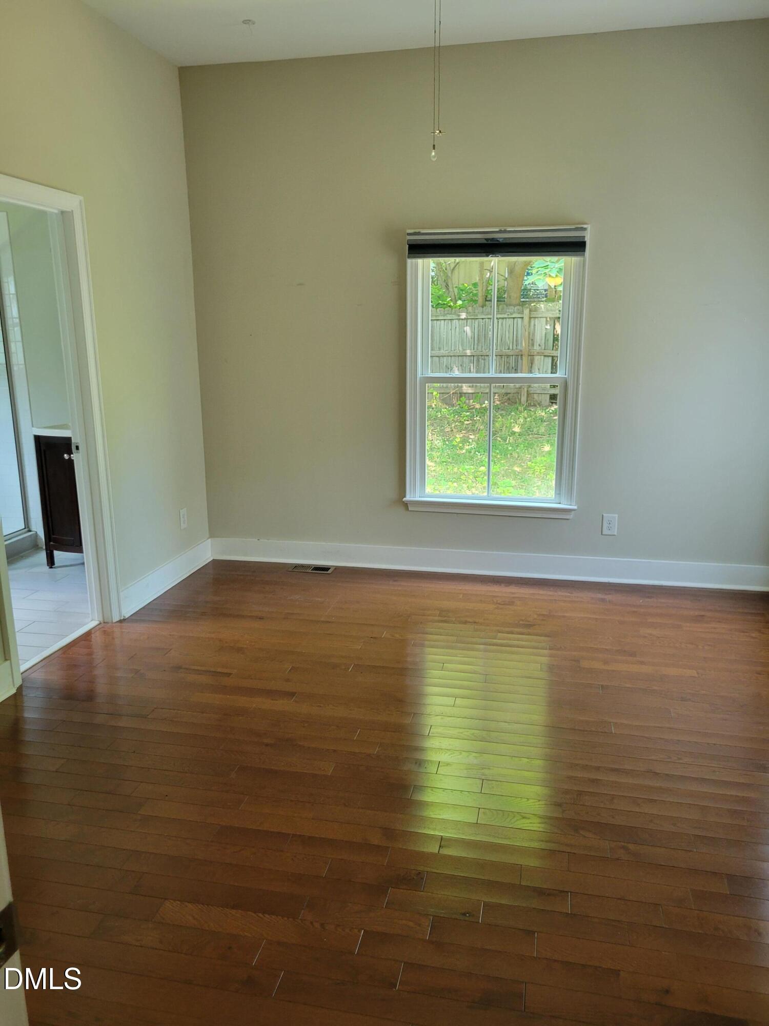 219 E South Street Property Photo 11