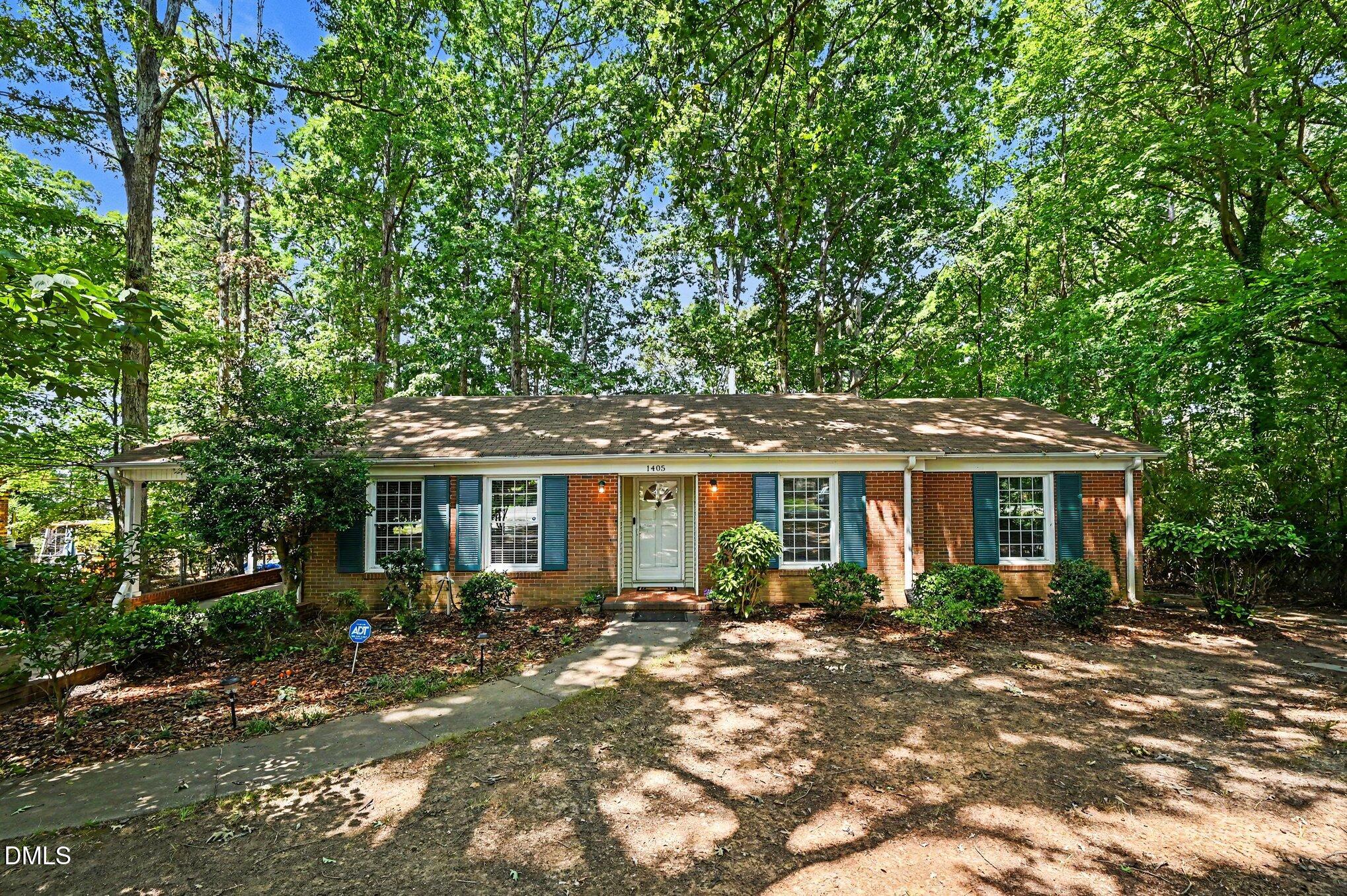 1405 Colewood Drive Property Photo 3