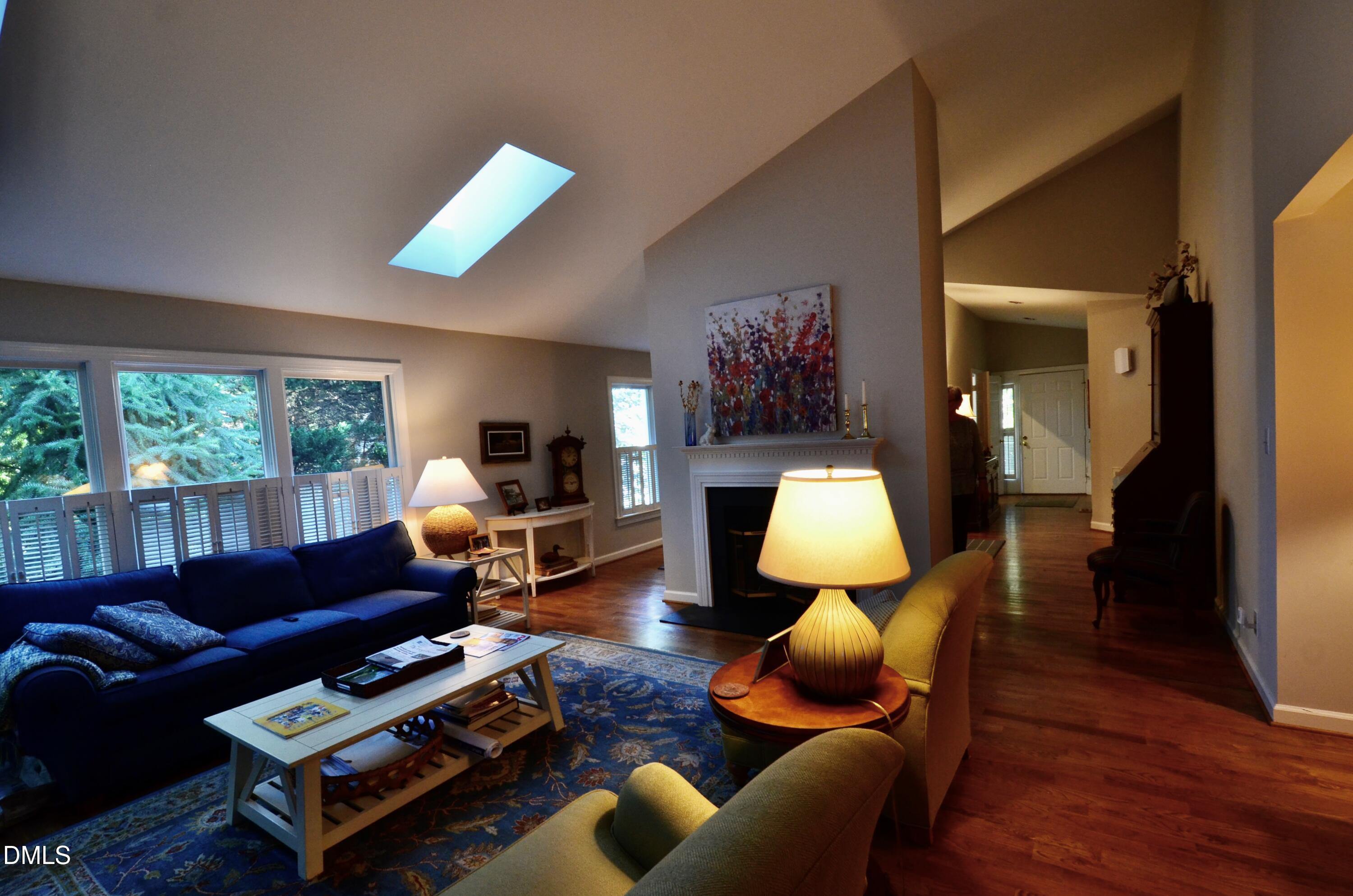 531 Weathersfield Property Photo 2