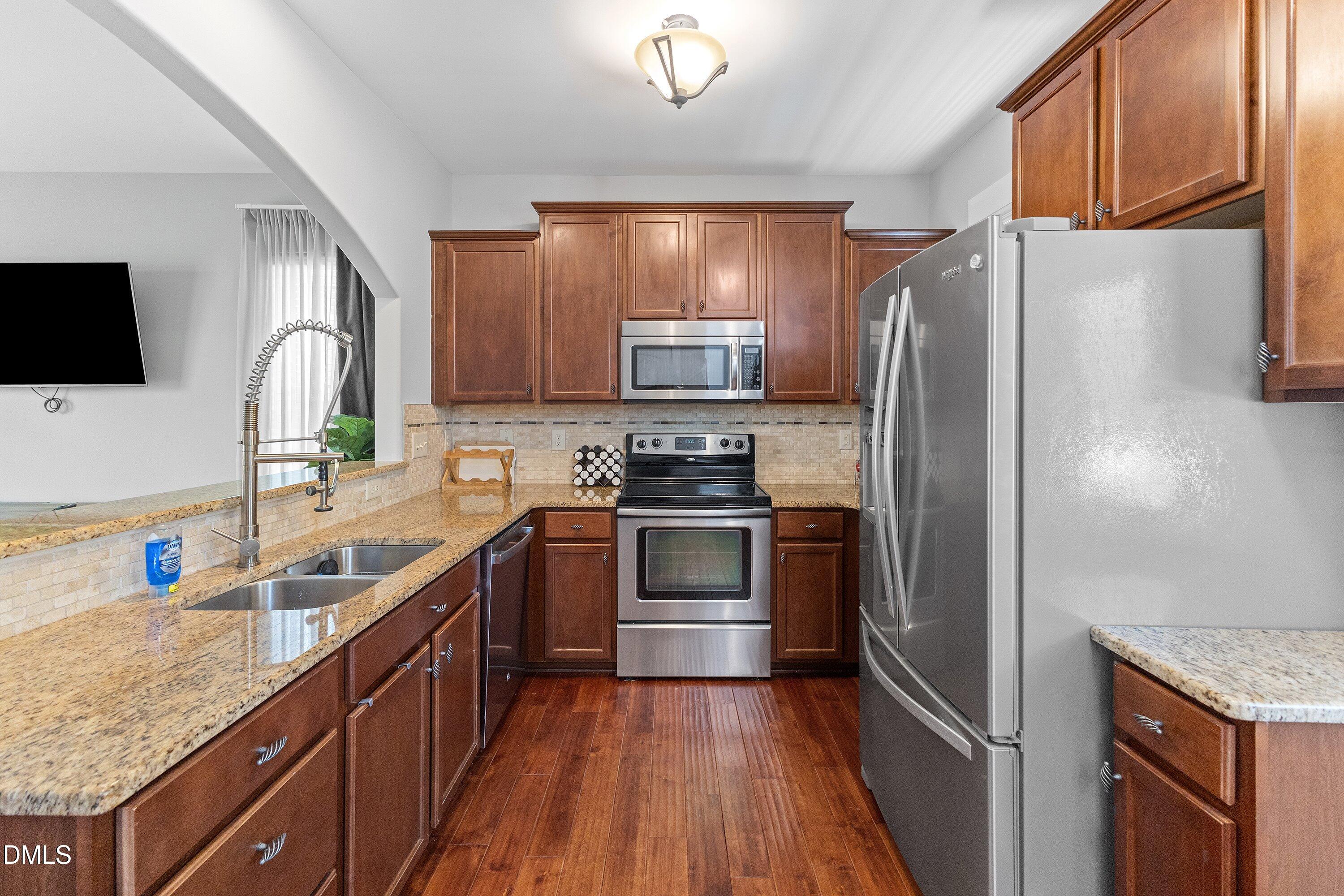 3820 Amelia Park Drive Property Photo 12