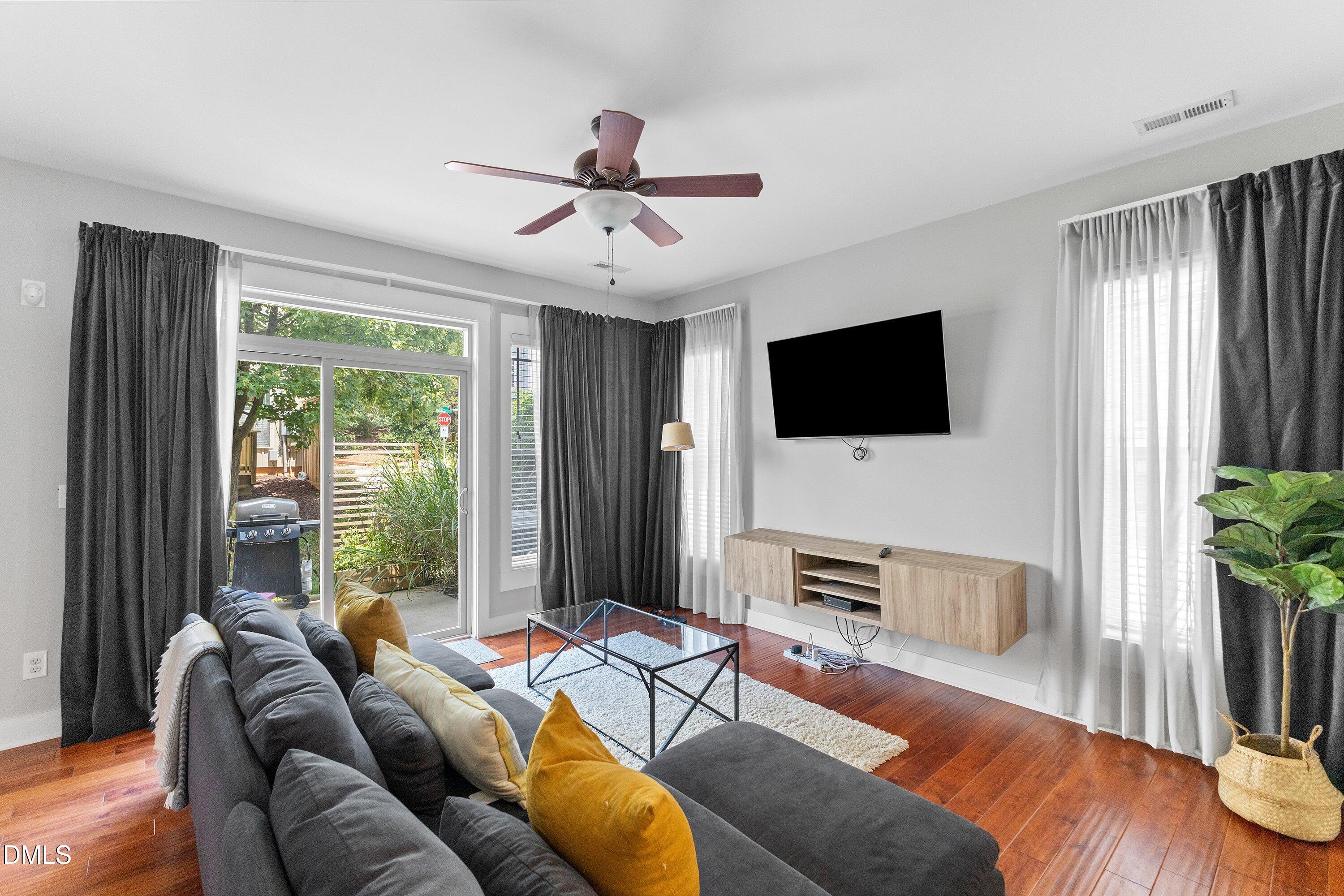3820 Amelia Park Drive Property Photo 13