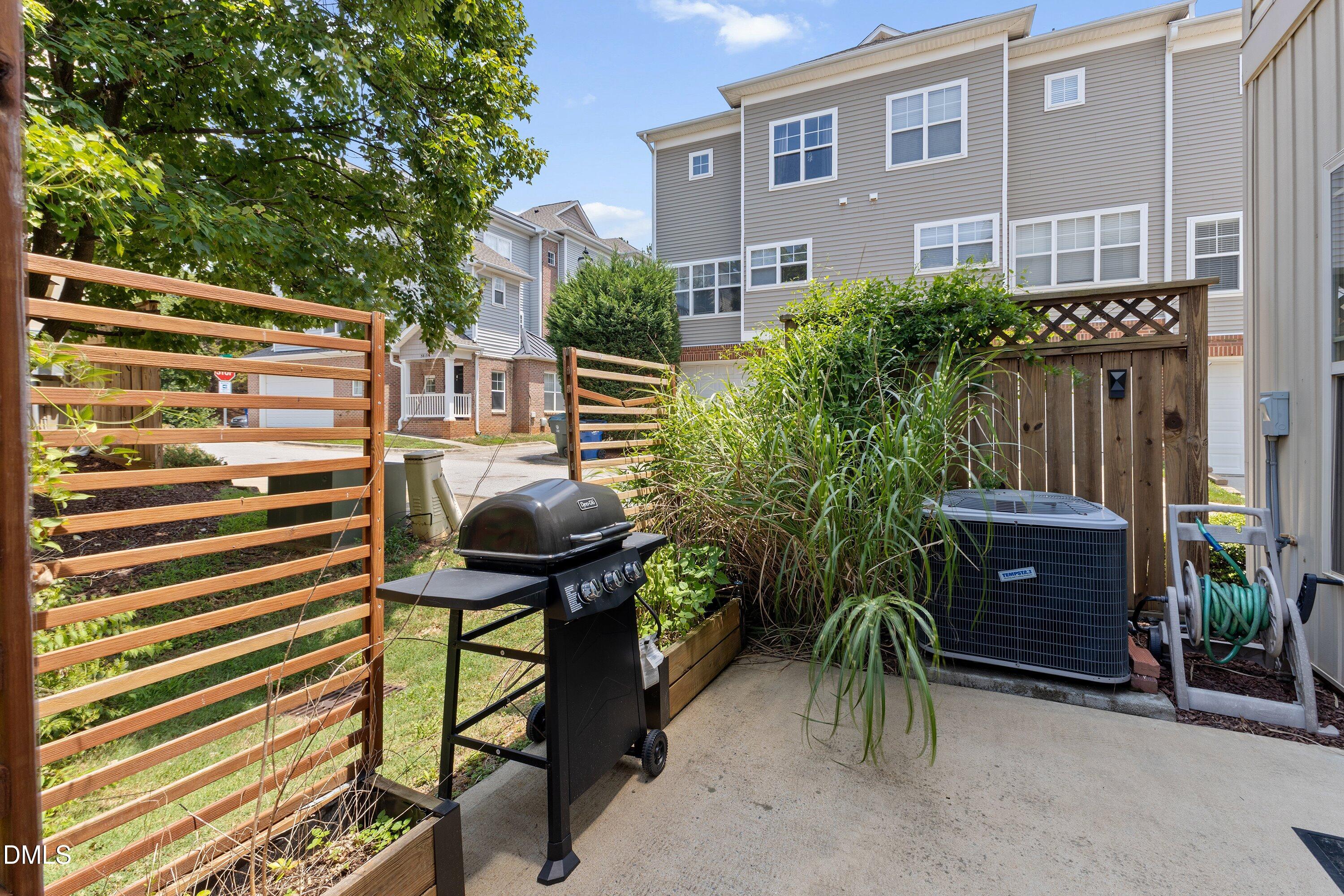 3820 Amelia Park Drive Property Photo 36