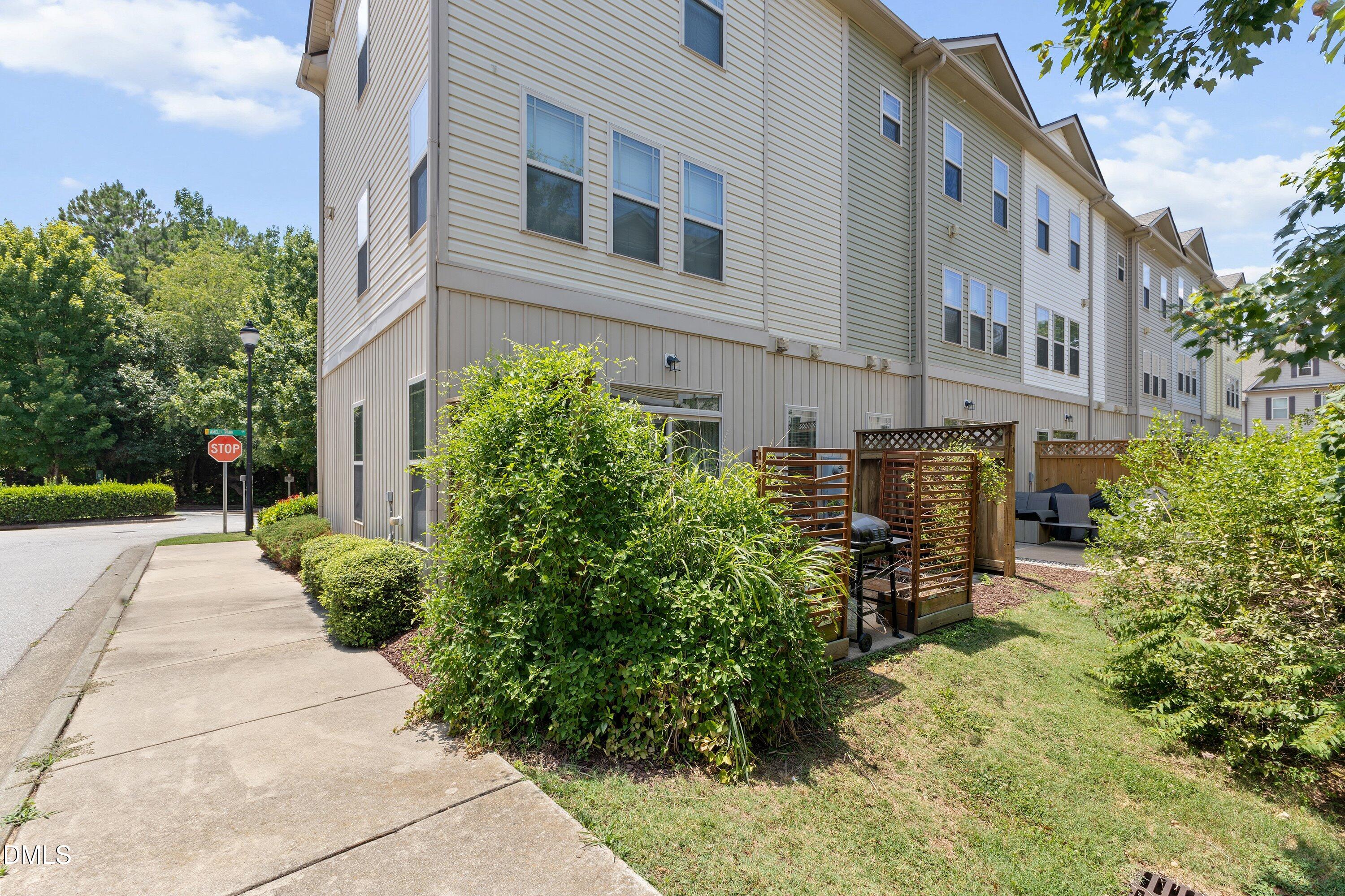 3820 Amelia Park Drive Property Photo 37