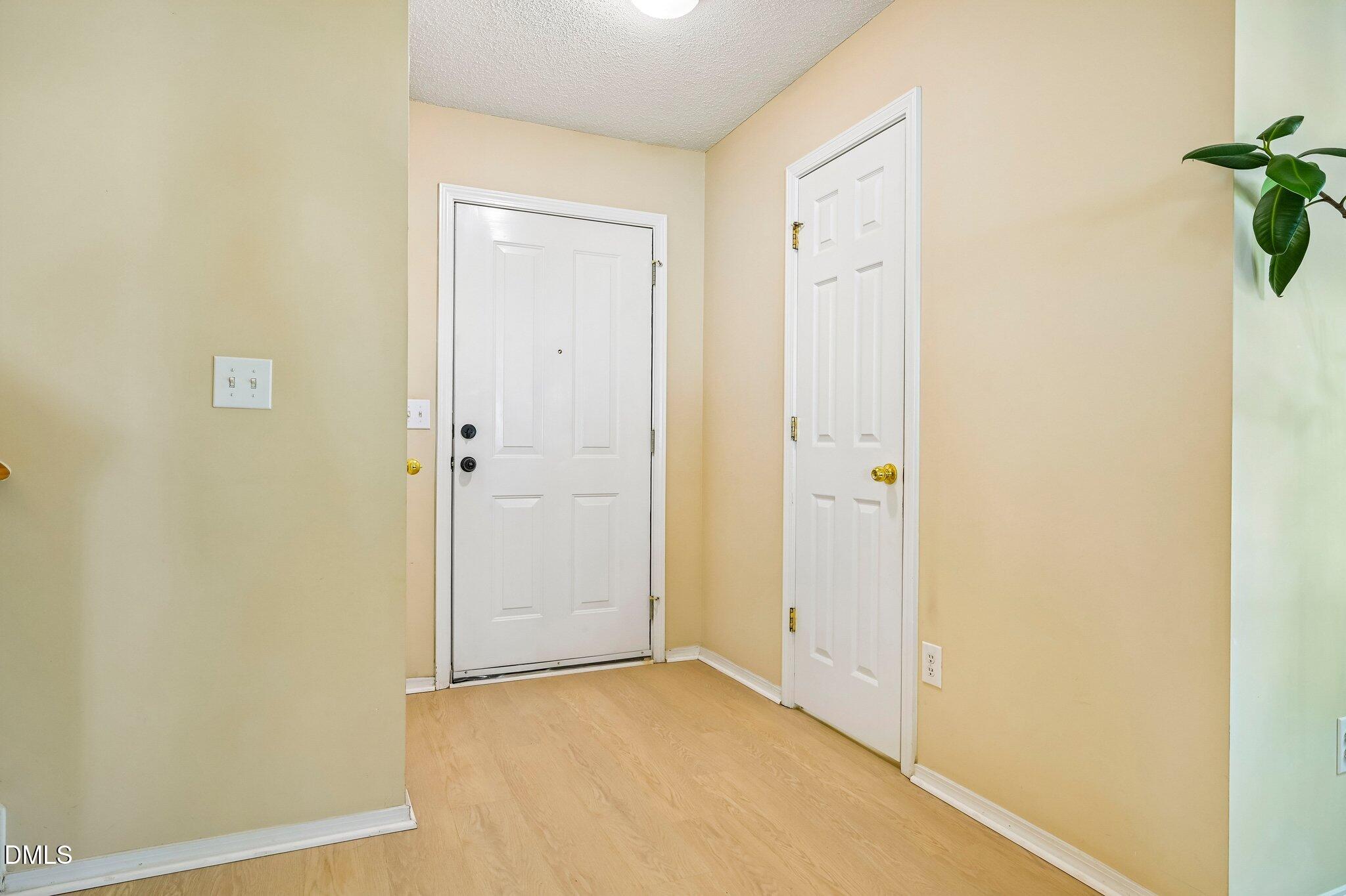 2916 Skybrook Lane Property Photo 5