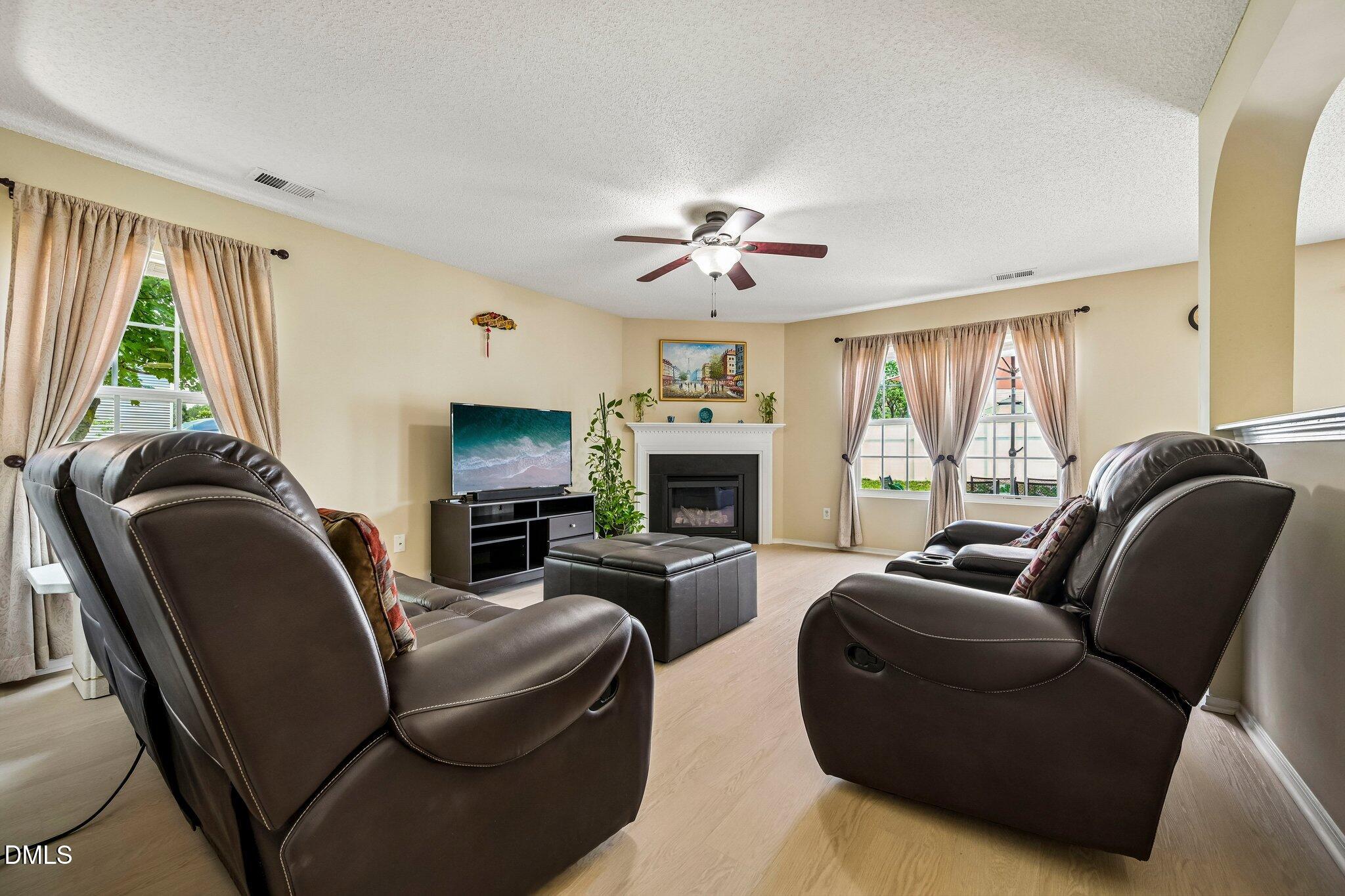 2916 Skybrook Lane Property Photo 8