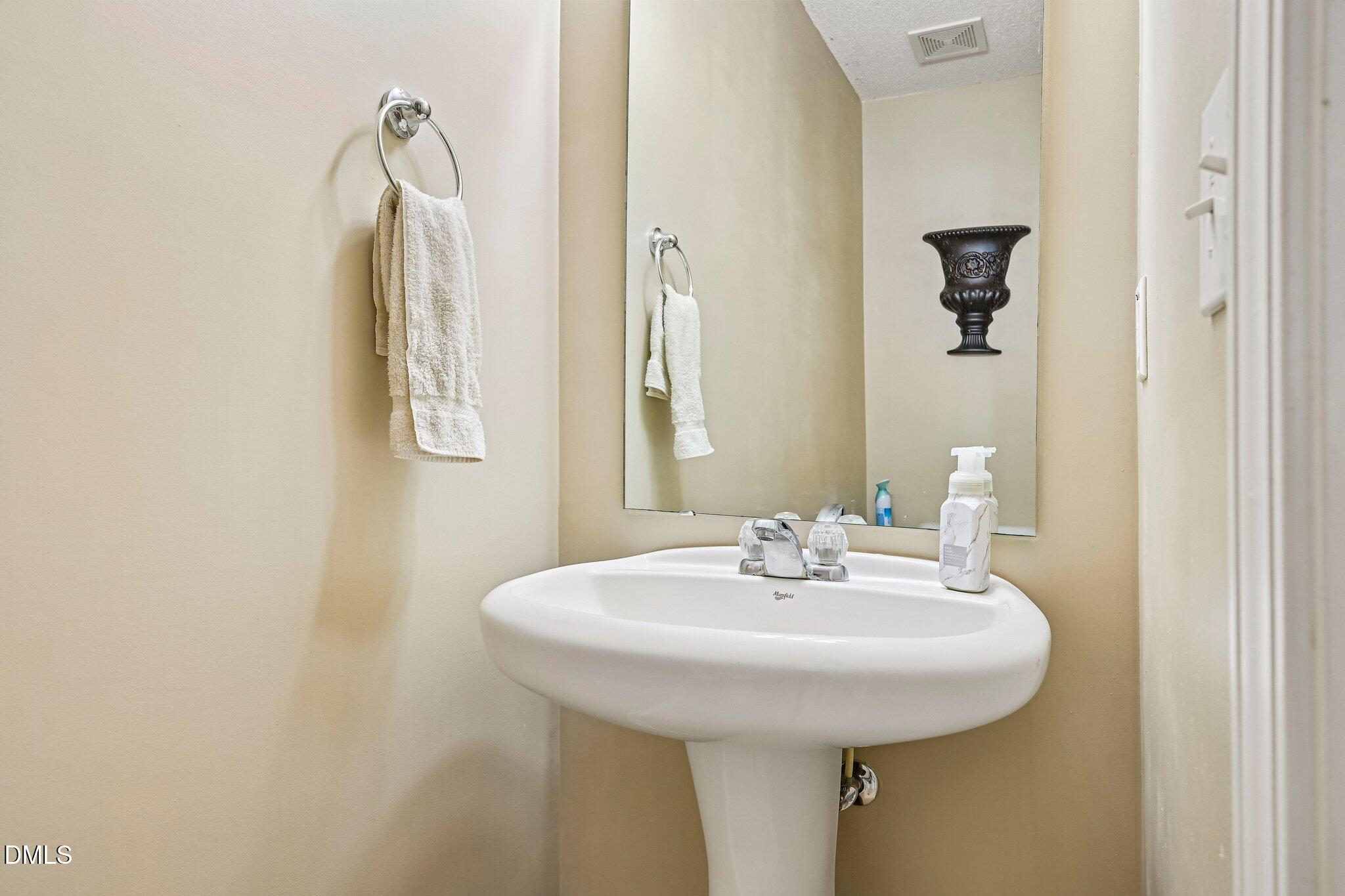 2916 Skybrook Lane Property Photo 14