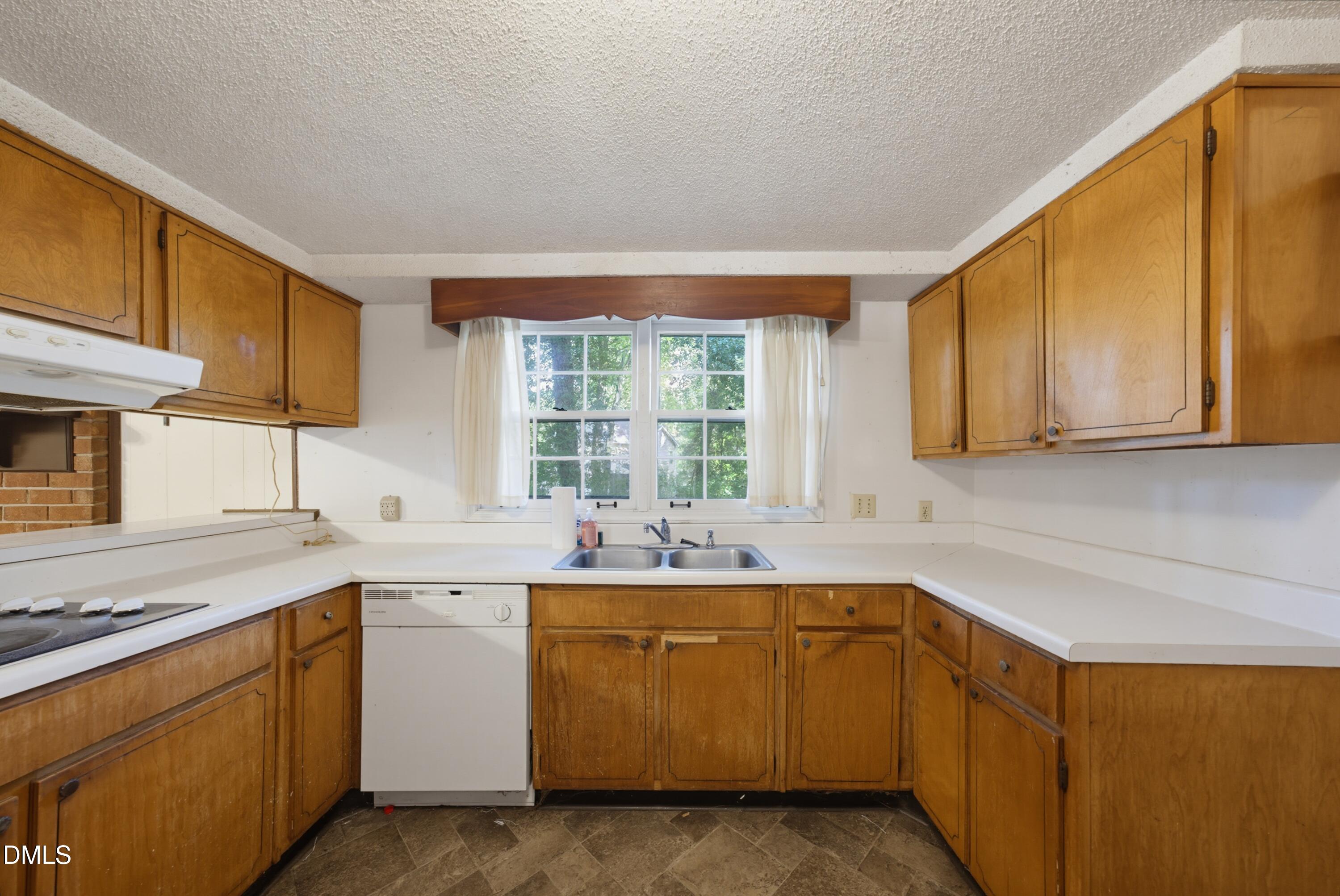 5209 Cabin Place Property Photo 6