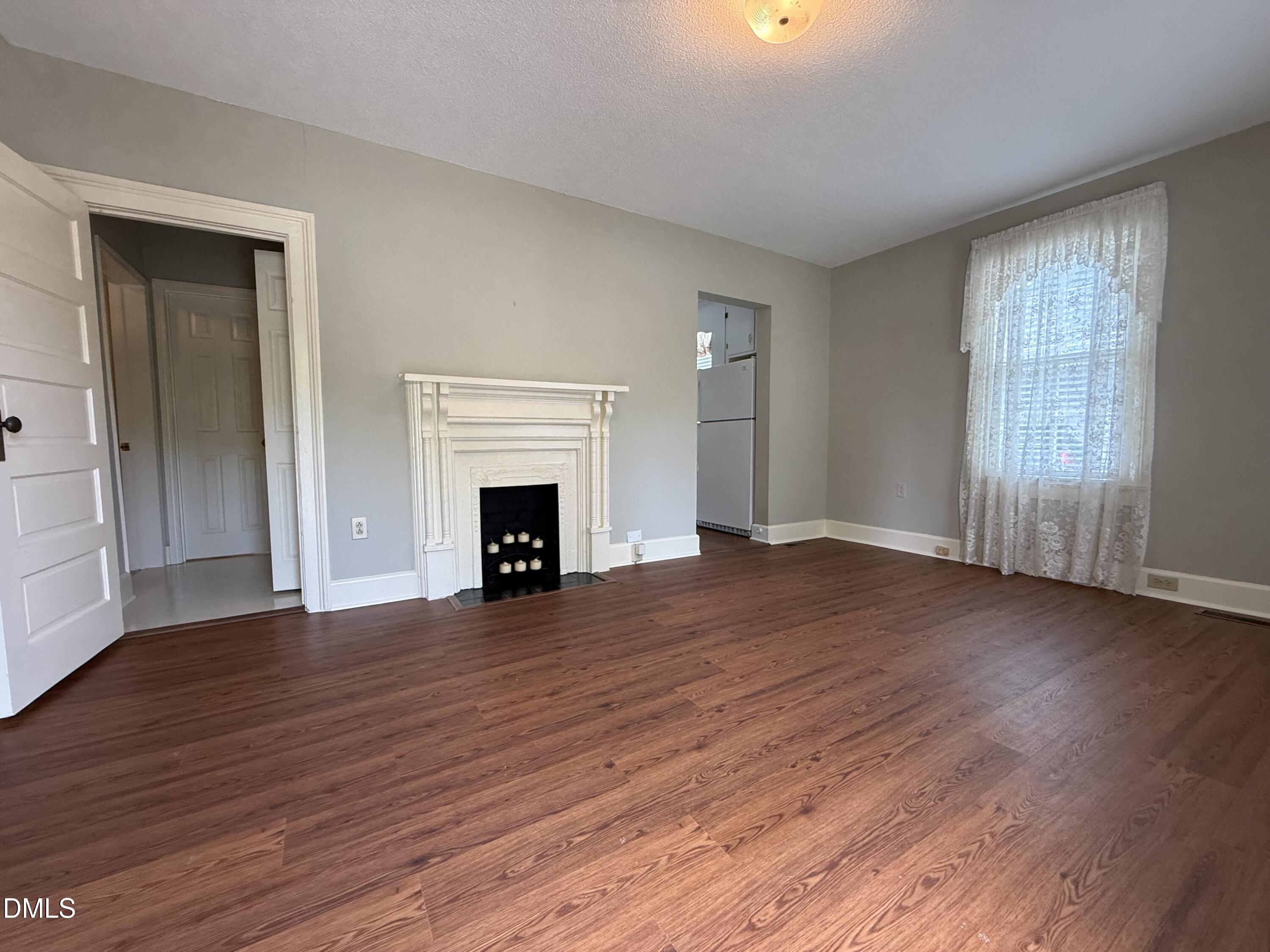 304 E Woodall Street Property Photo 5