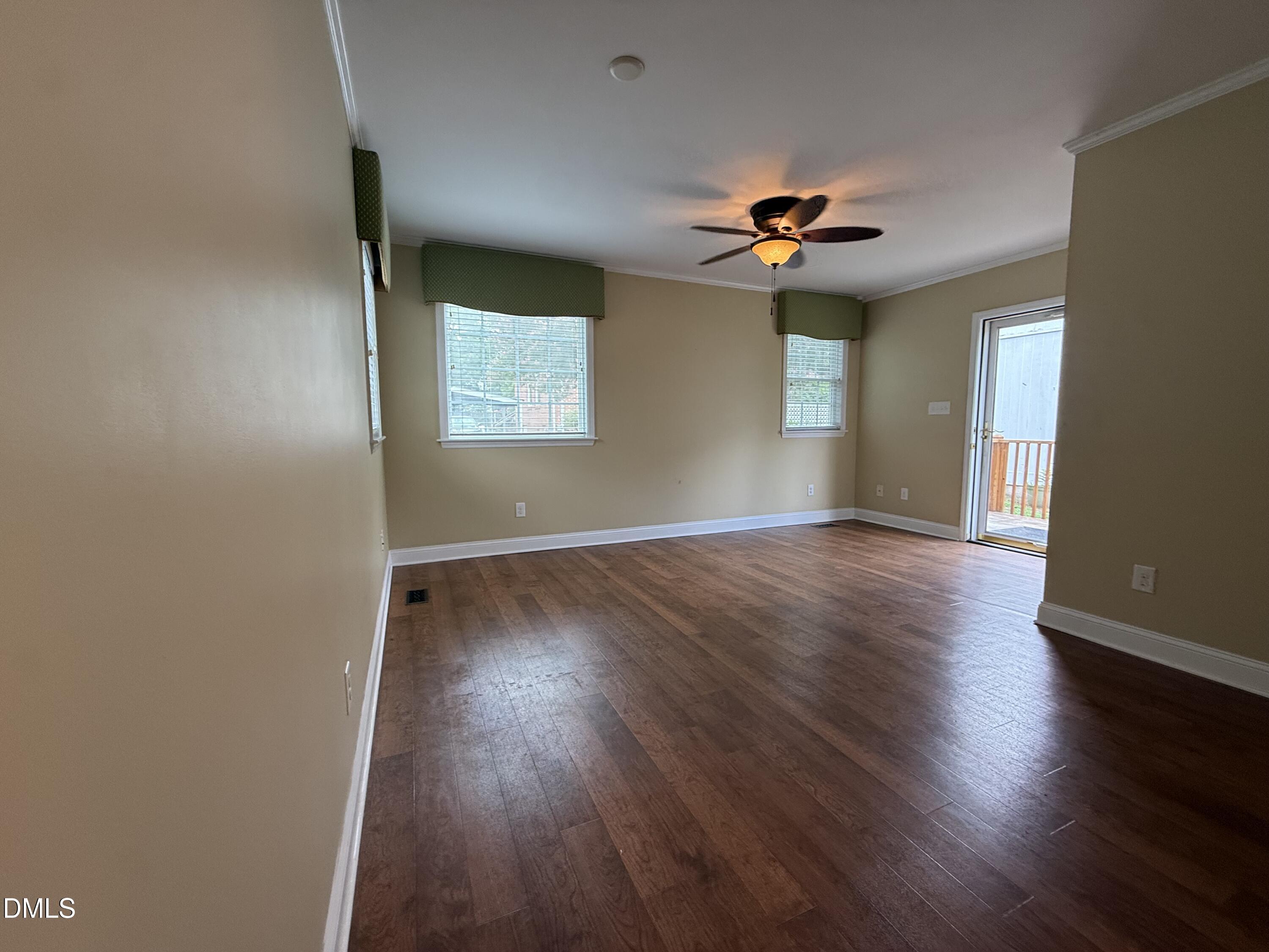 304 E Woodall Street Property Photo 17