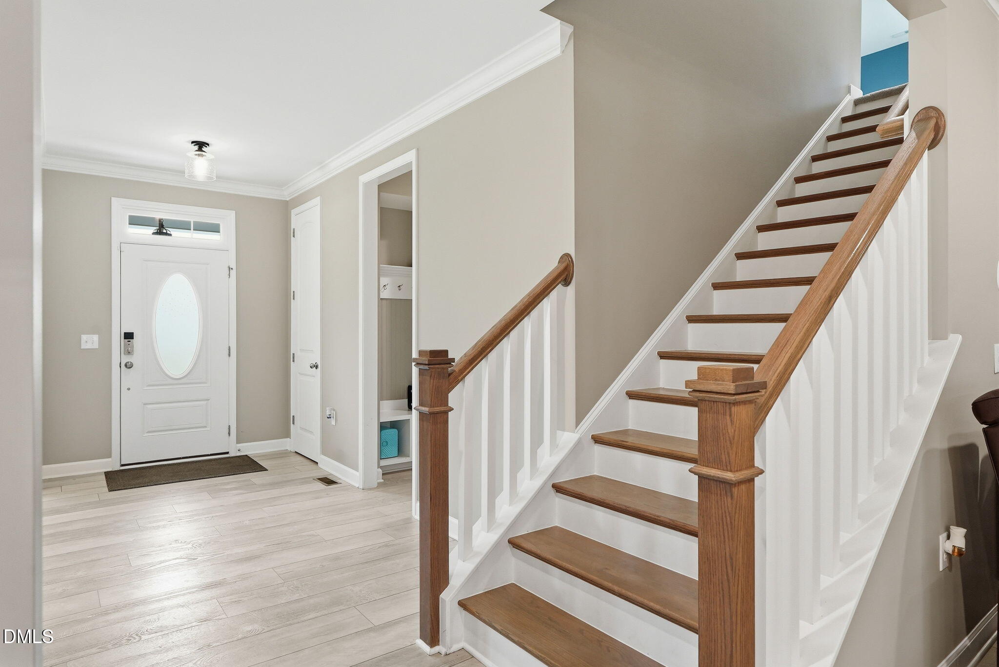 297 Bonaventure Drive Property Photo 3
