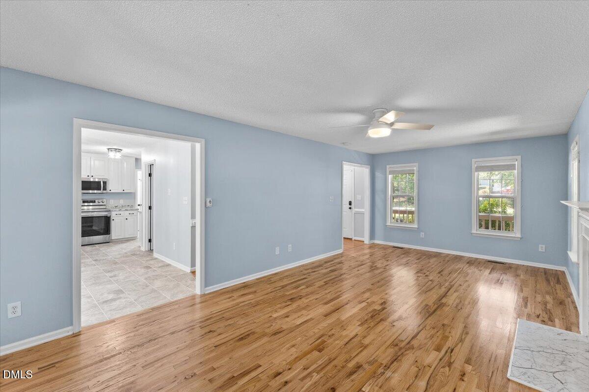 3124 Eric Street Property Photo 6