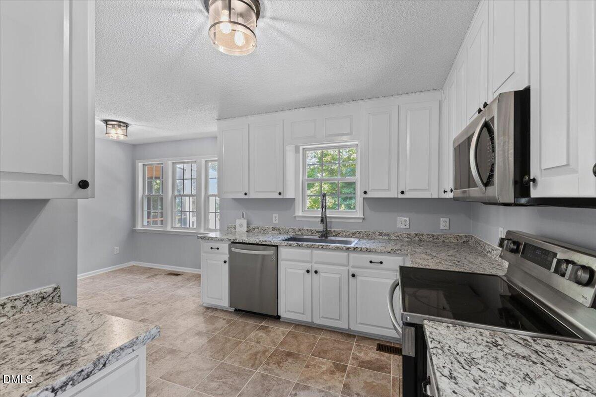 3124 Eric Street Property Photo 12