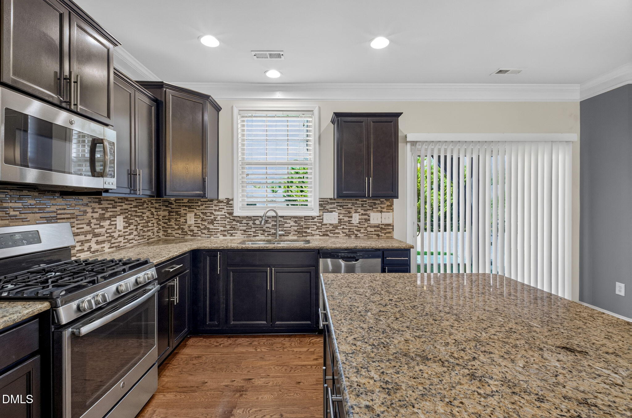 7569 Oakberry Drive Property Photo 10