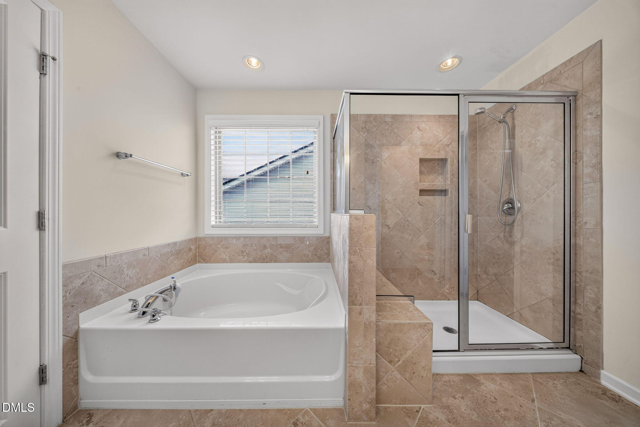 7569 Oakberry Drive Property Photo 28