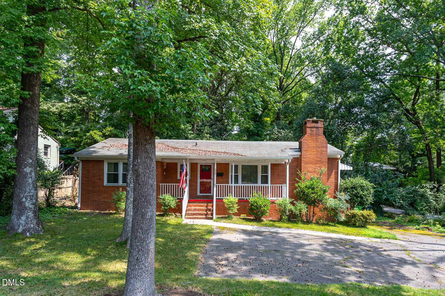 2602 Wade Avenue Property Photo 2