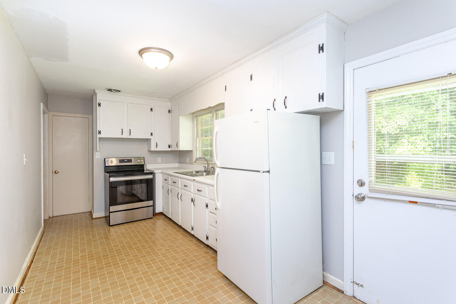 2602 Wade Avenue Property Photo 16
