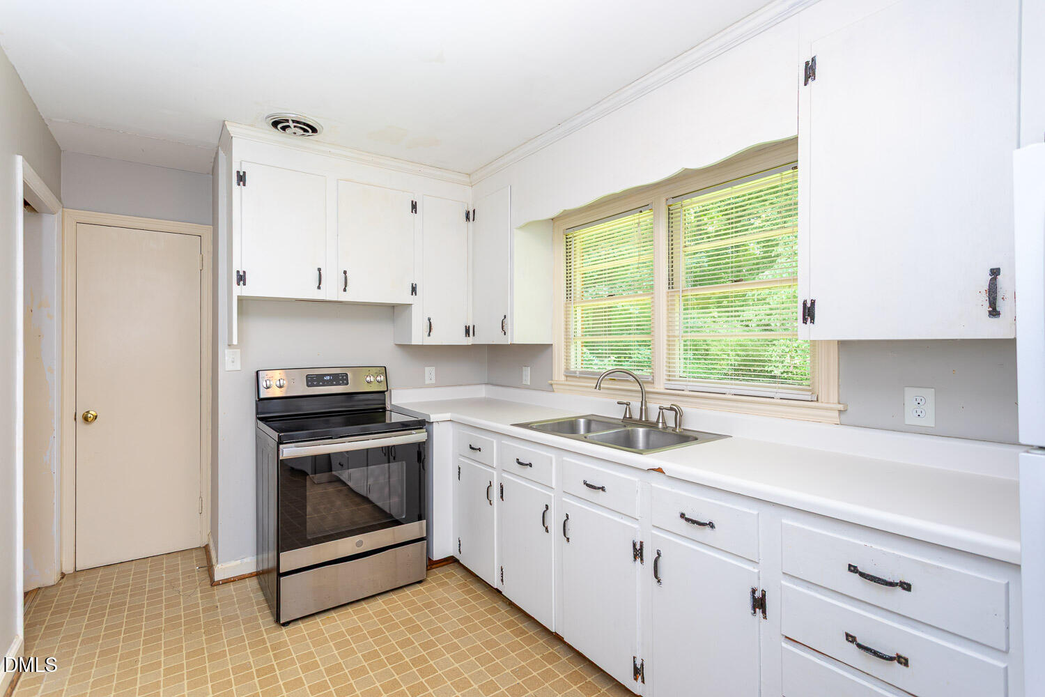 2602 Wade Avenue Property Photo 17