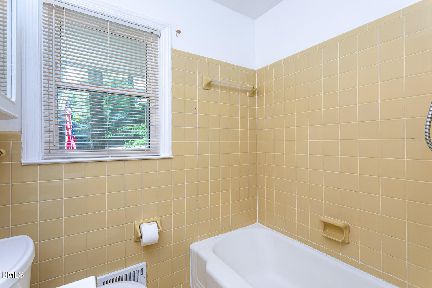2602 Wade Avenue Property Photo 20