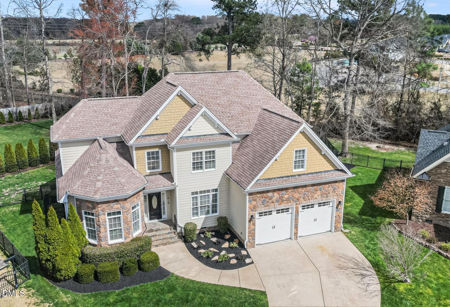 1819 Glacier Court