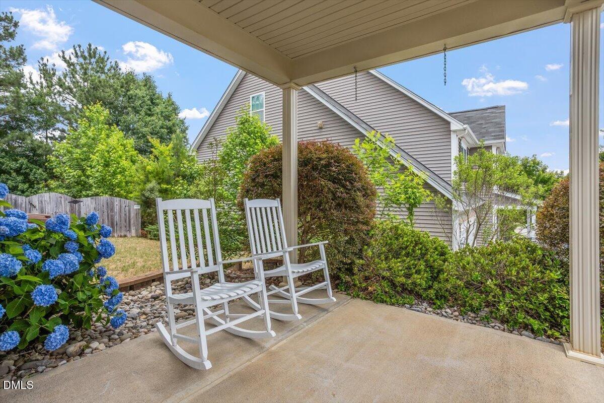 124 Sweet Violet Drive Property Photo 12