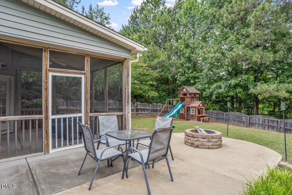 124 Sweet Violet Drive Property Photo 35