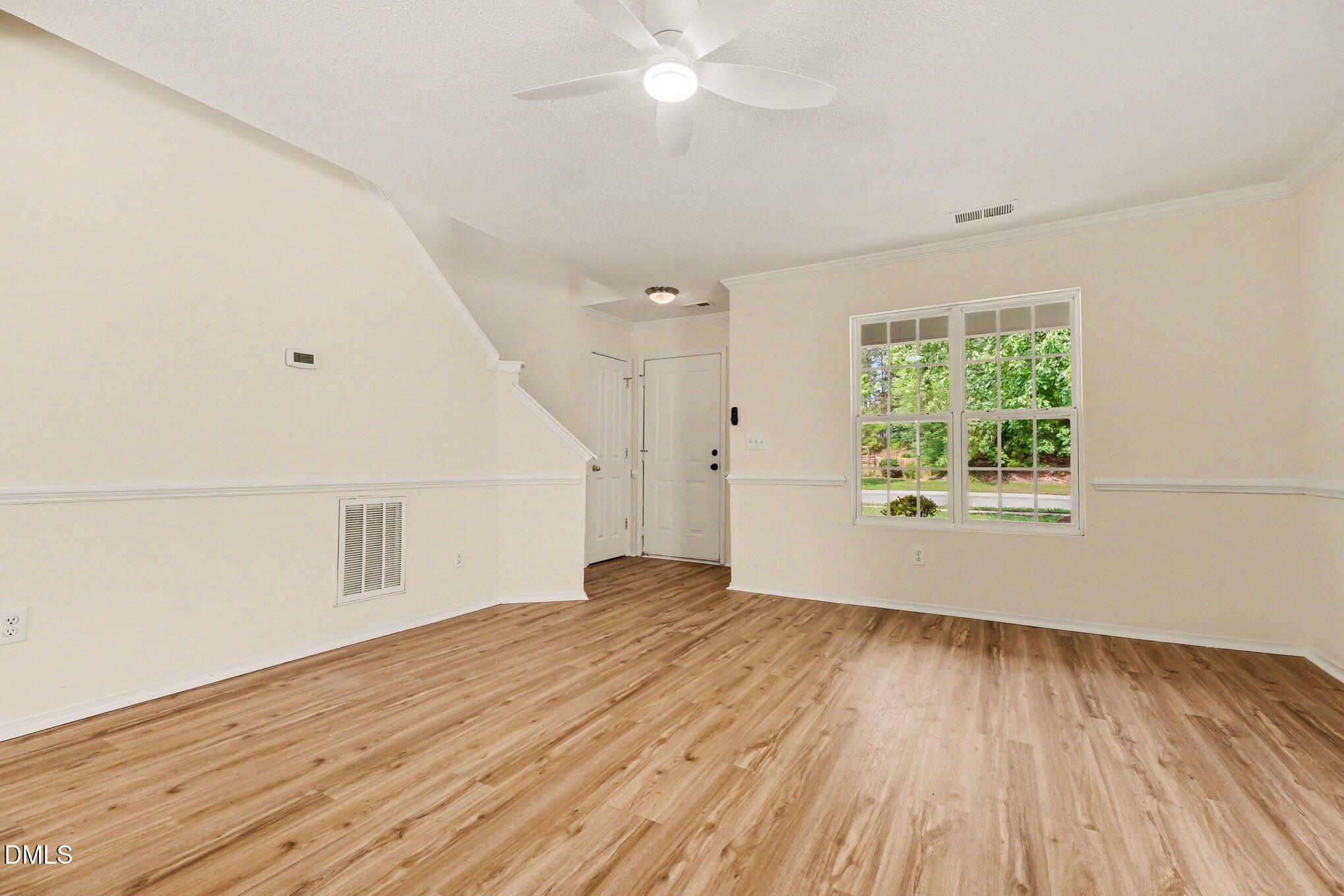 2709 Thoreau Drive Property Photo 4
