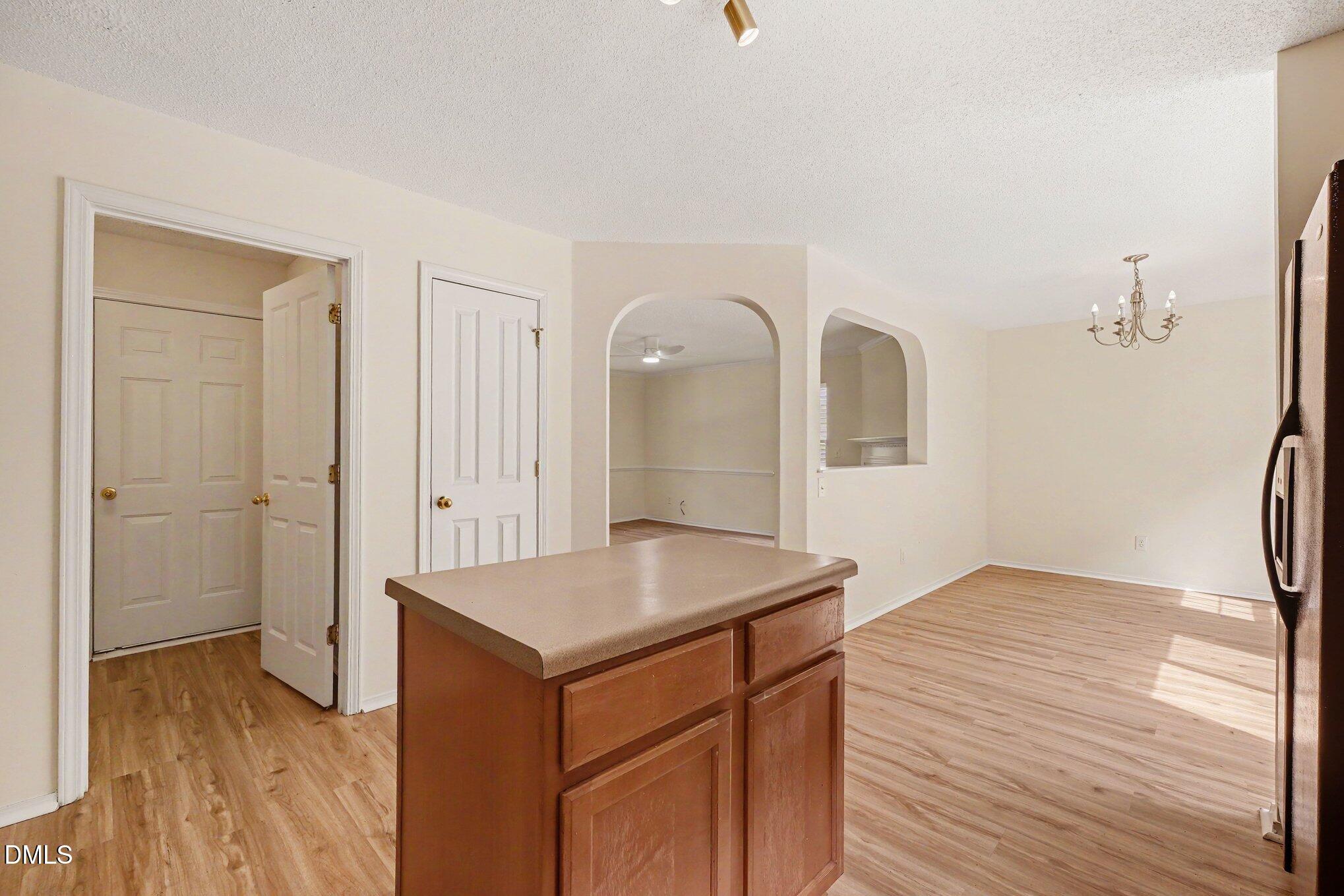2709 Thoreau Drive Property Photo 8