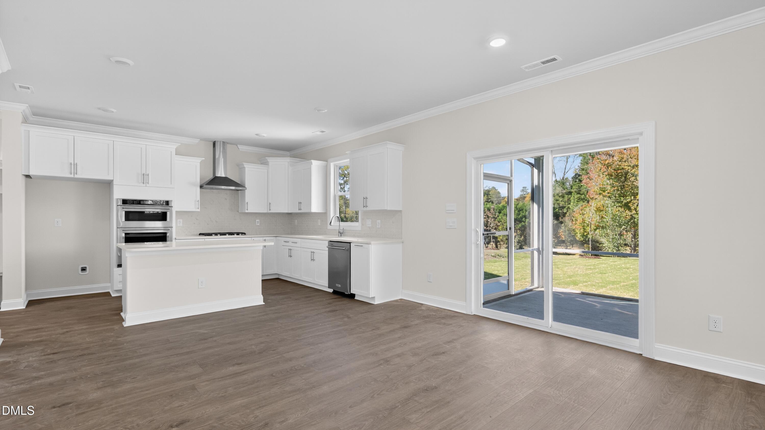 1417 Jasmine View Way Property Photo 8
