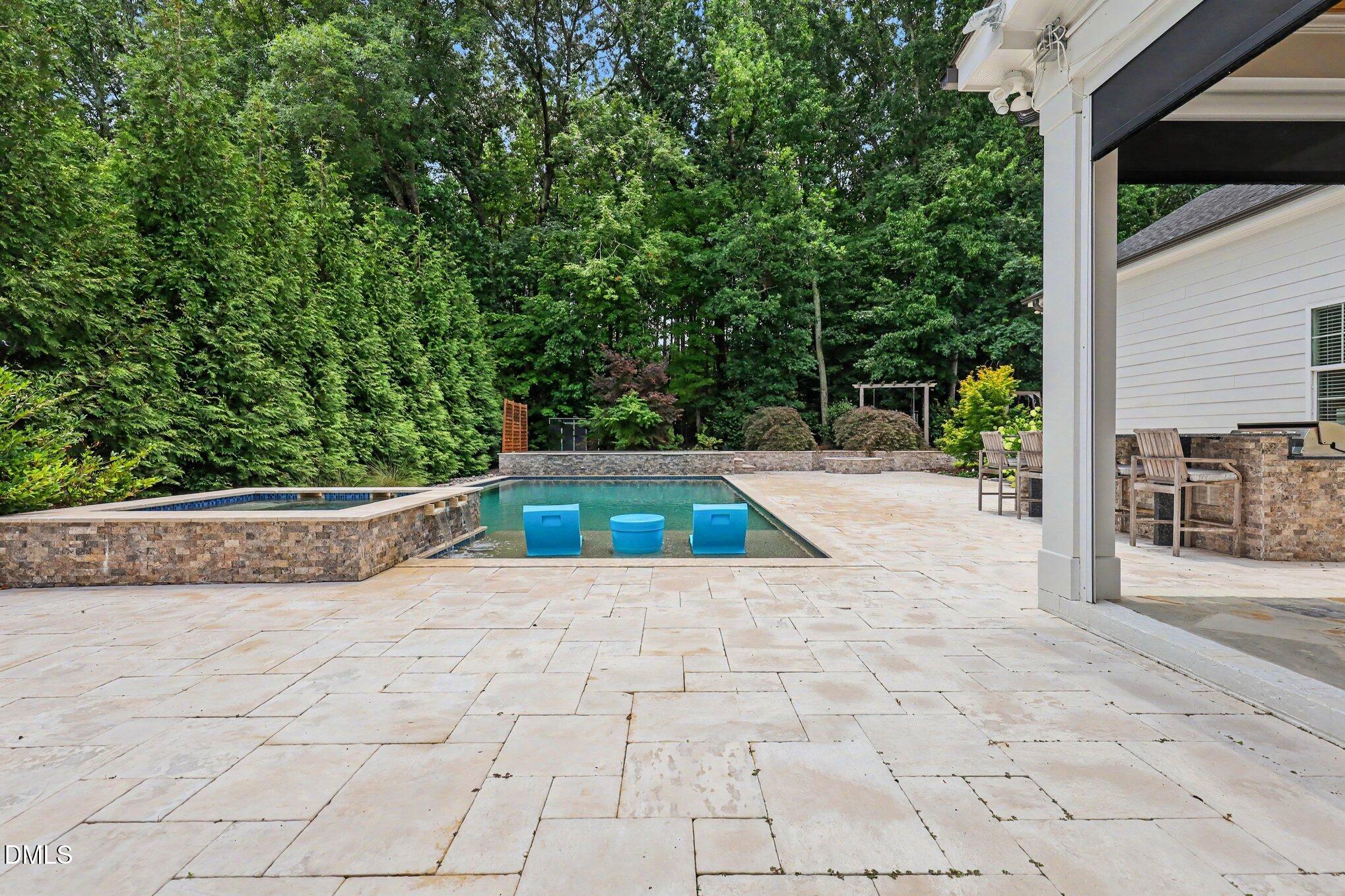 1425 Margrave Drive Property Photo 8