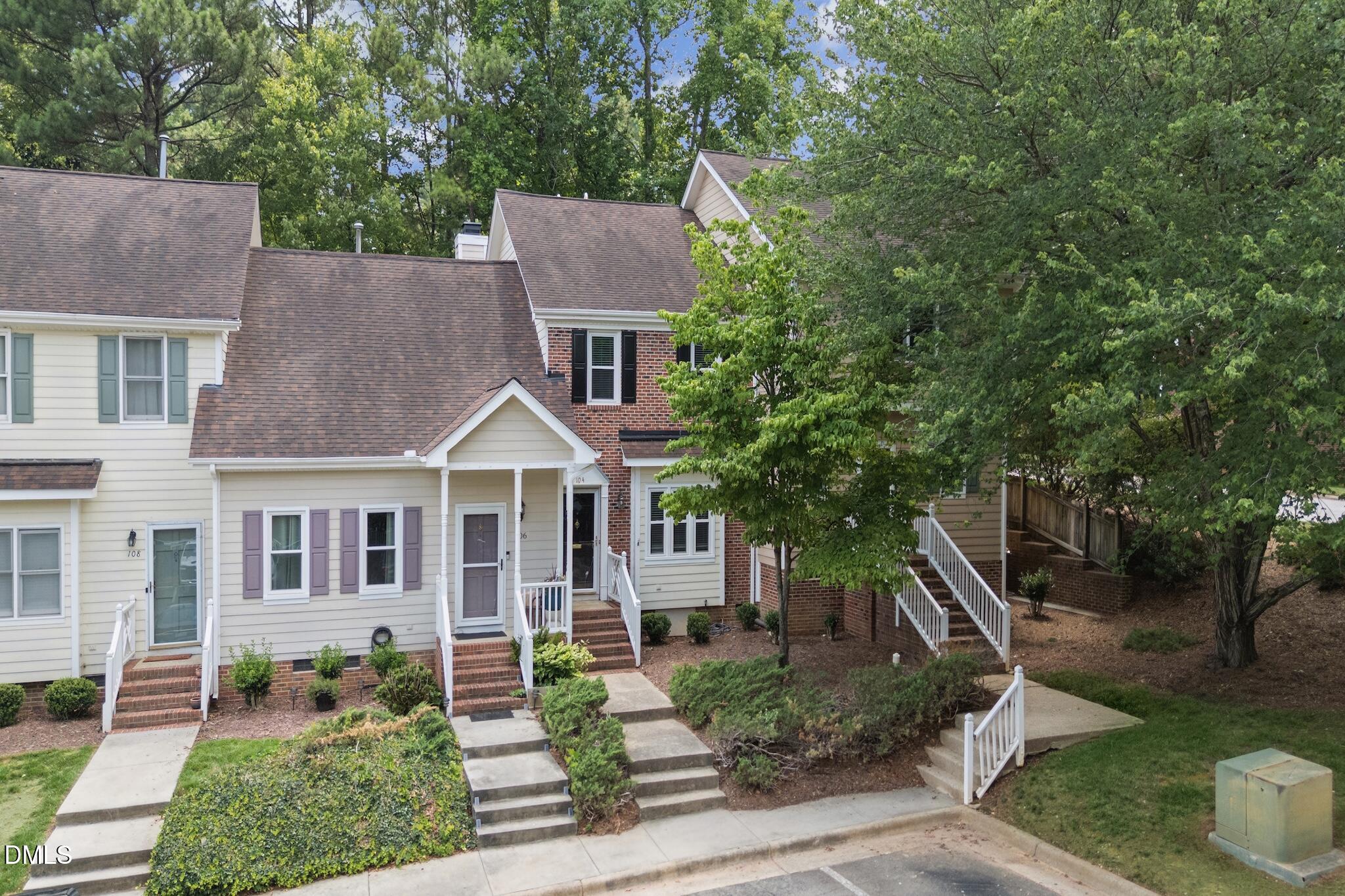 104 Charter Court Property Photo 25