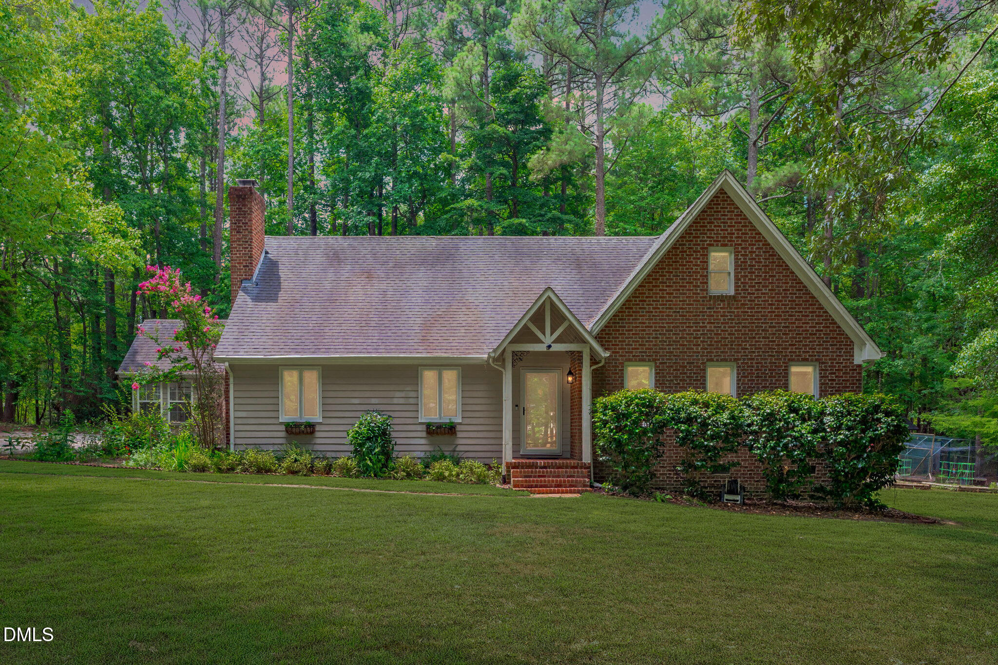 5105 Laurie Drive Property Photo 1