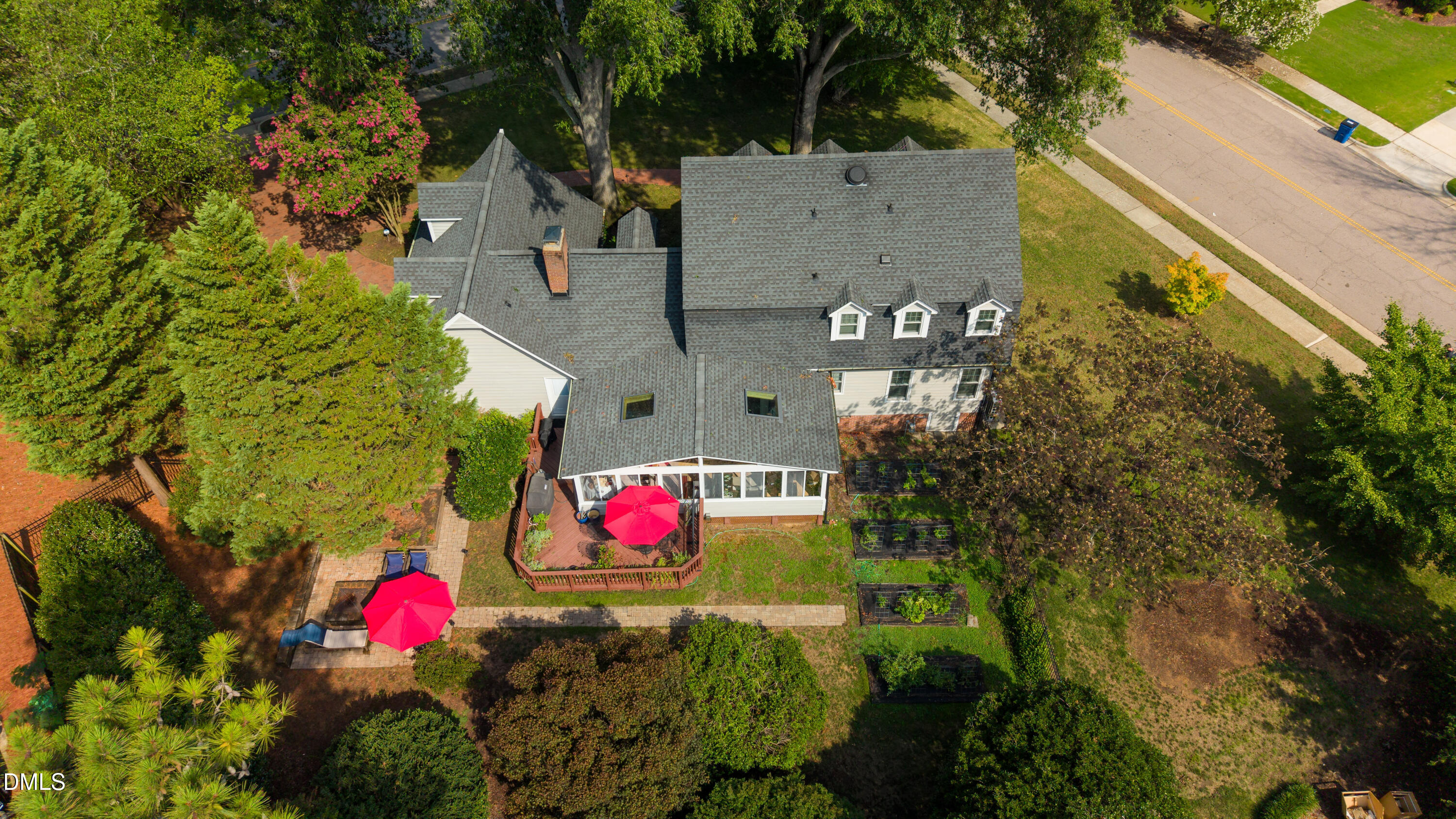 7028 Rainwater Road Property Photo 2