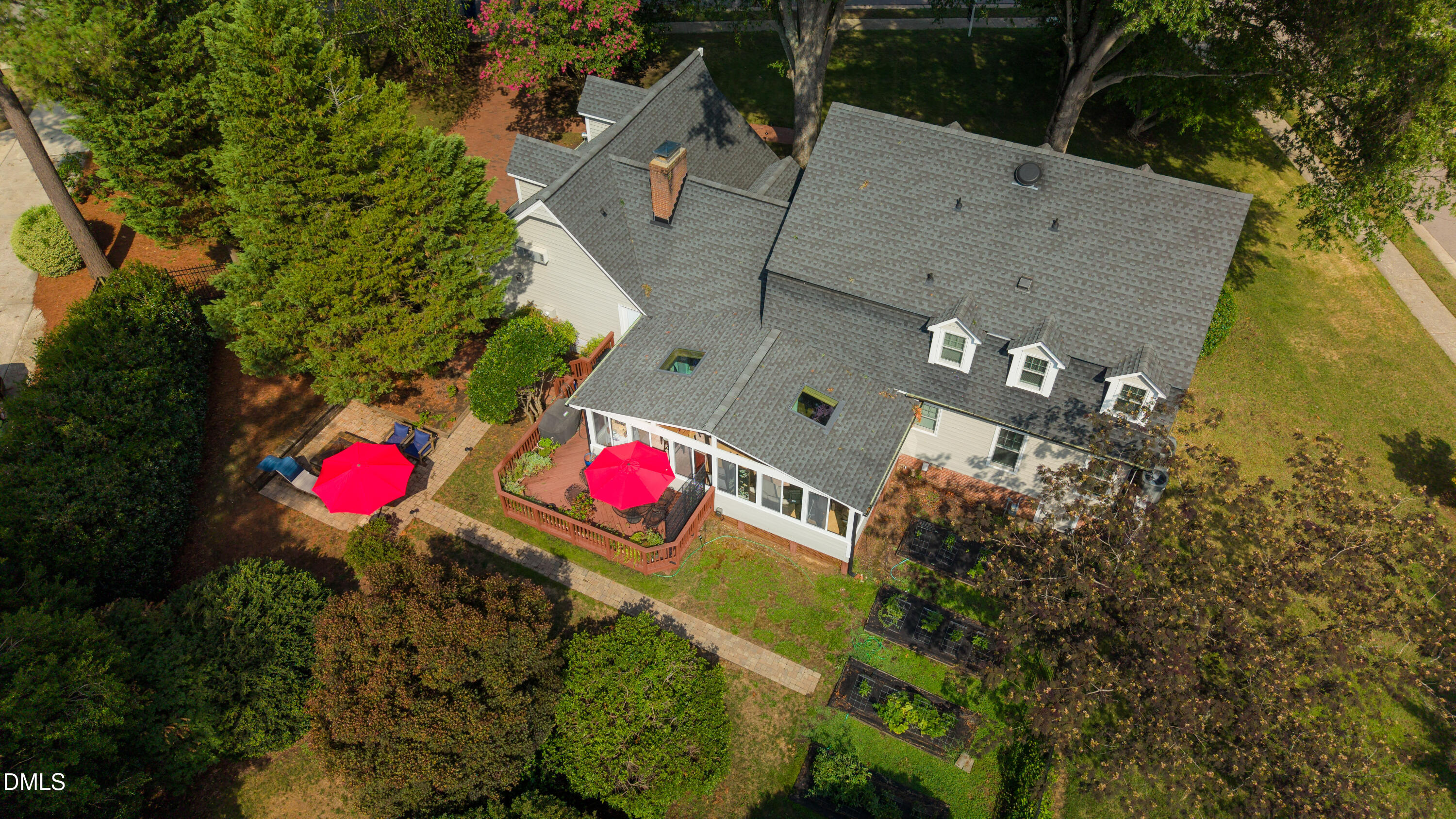 7028 Rainwater Road Property Photo 3